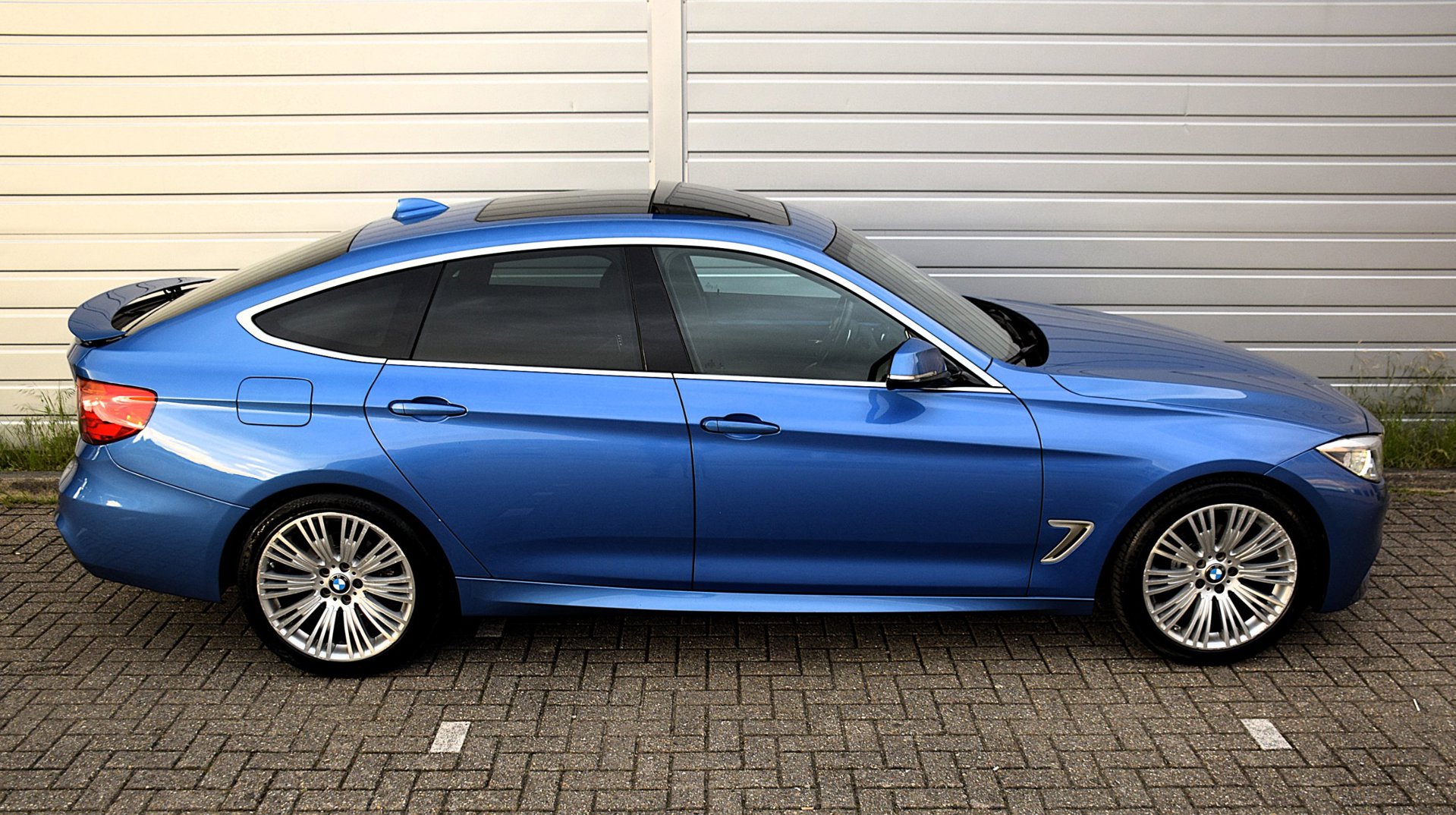 Foto van BMW 320i