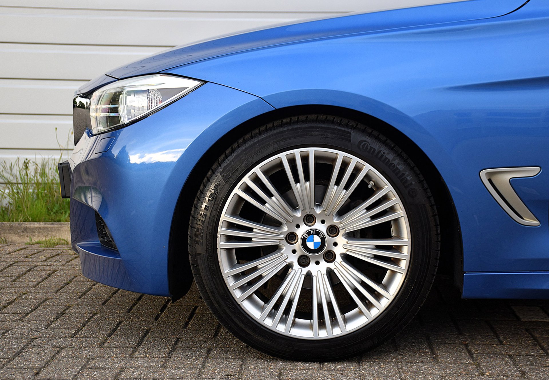 Foto van BMW 320i