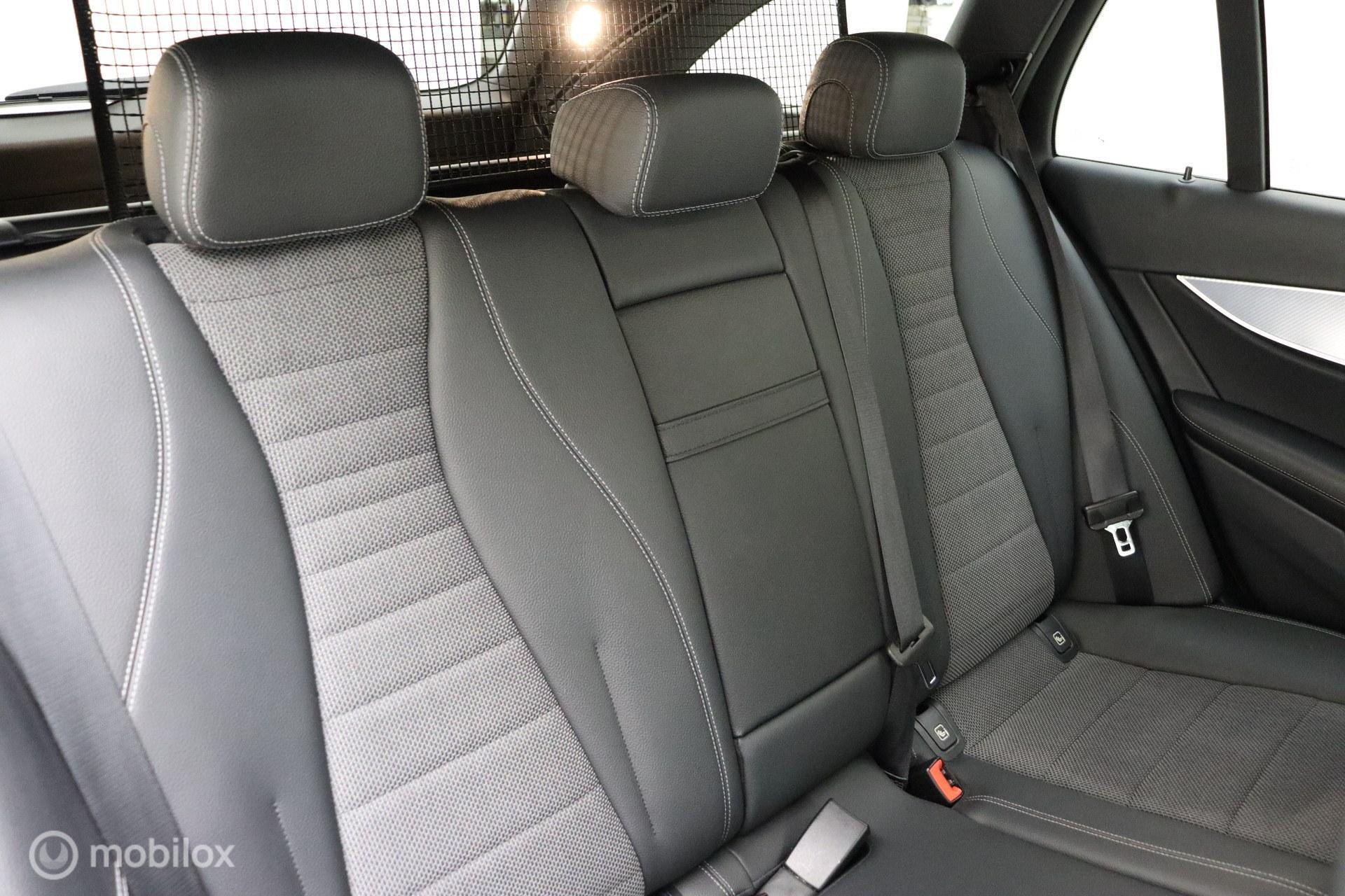 Foto van Mercedes-Benz E 300 D