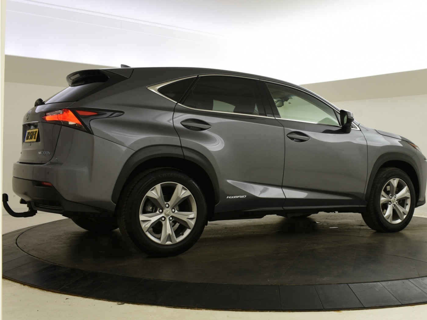 Foto van Lexus Lexus Nx300h