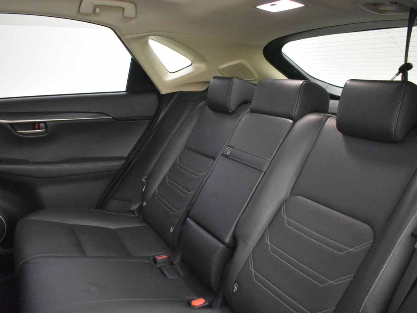 Foto van Lexus Lexus Nx300h