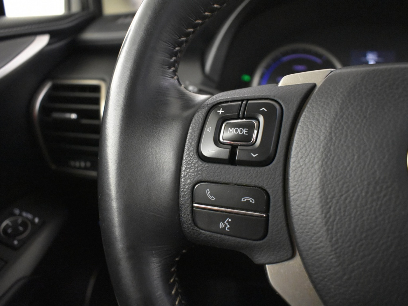 Foto van Lexus Lexus Nx300h
