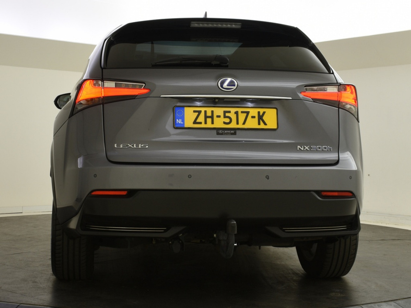 Foto van Lexus Lexus Nx300h