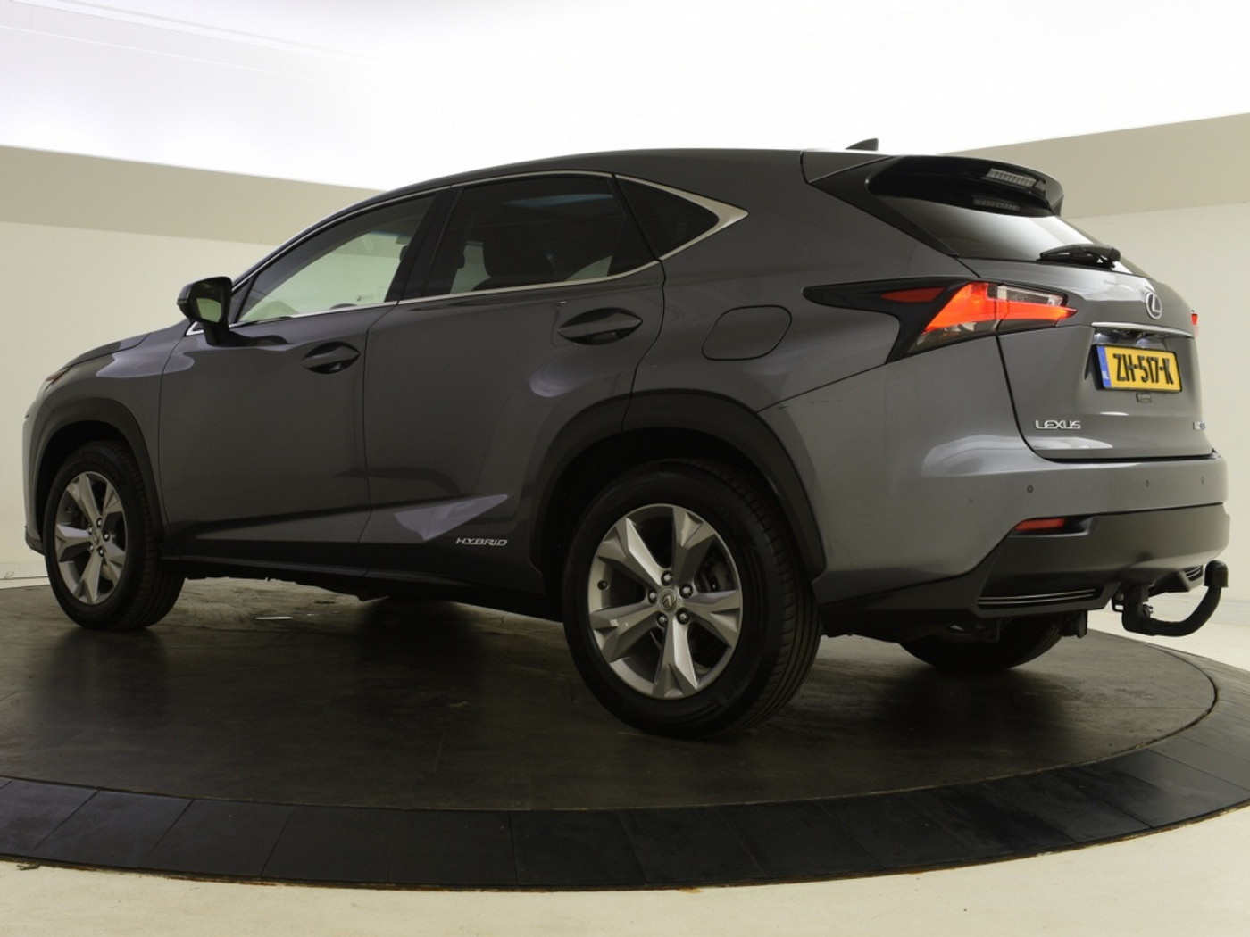 Foto van Lexus Lexus Nx300h
