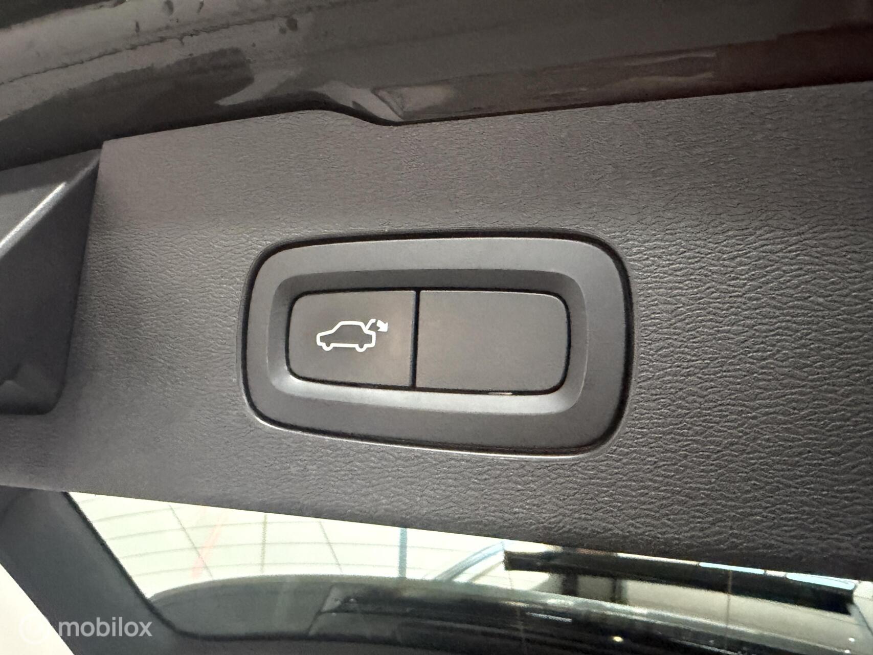 Foto van Volvo V60 T8 Twin Engine