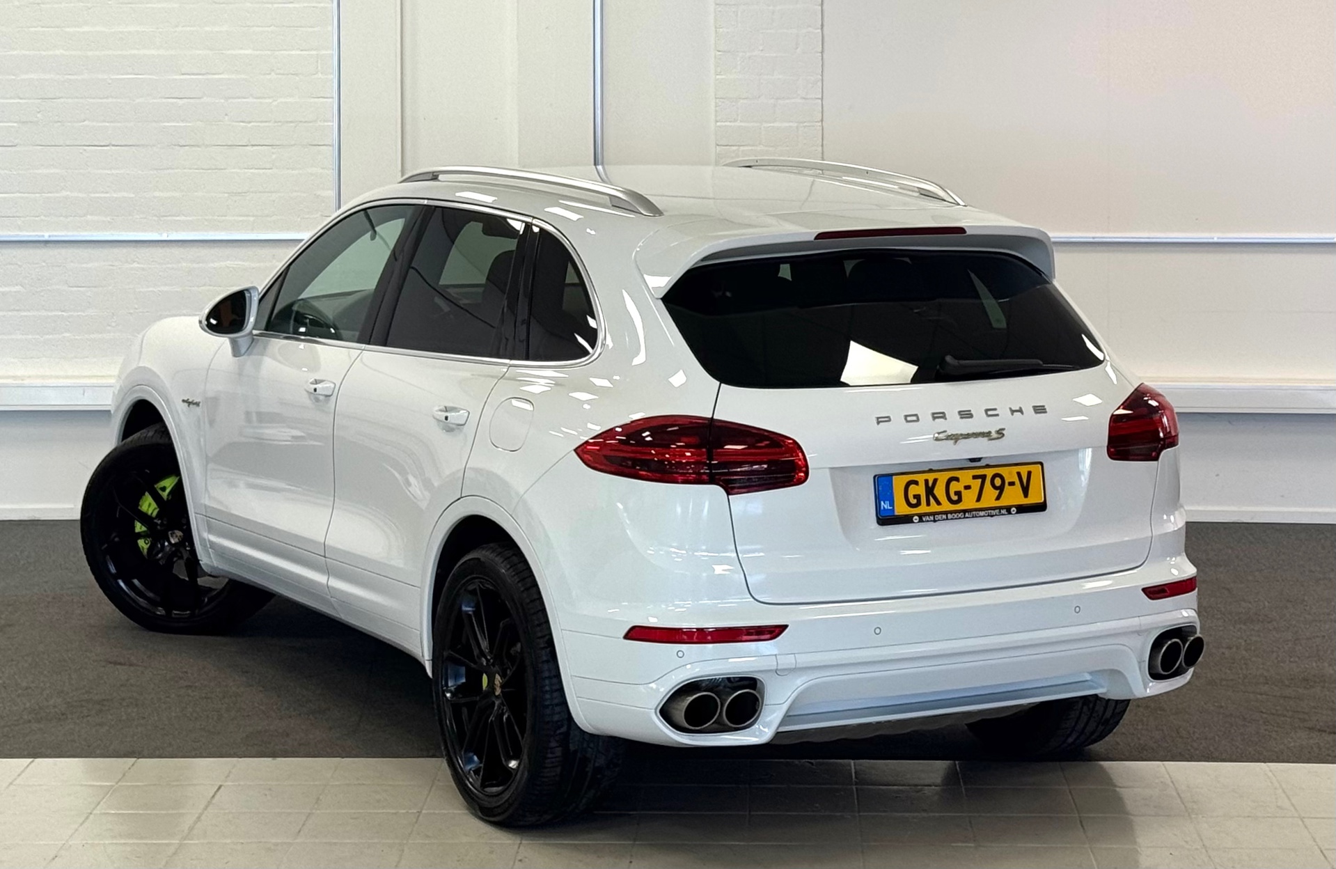 Foto van Porsche Cayenne S Hybrid