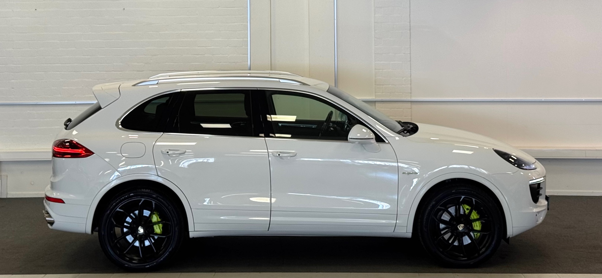 Foto van Porsche Cayenne S Hybrid