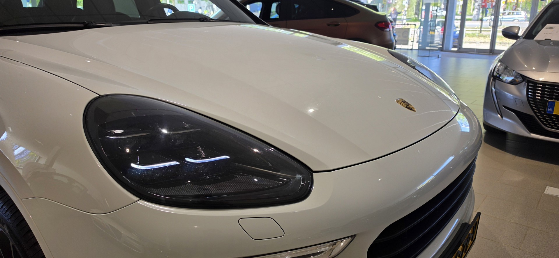 Foto van Porsche Cayenne S Hybrid
