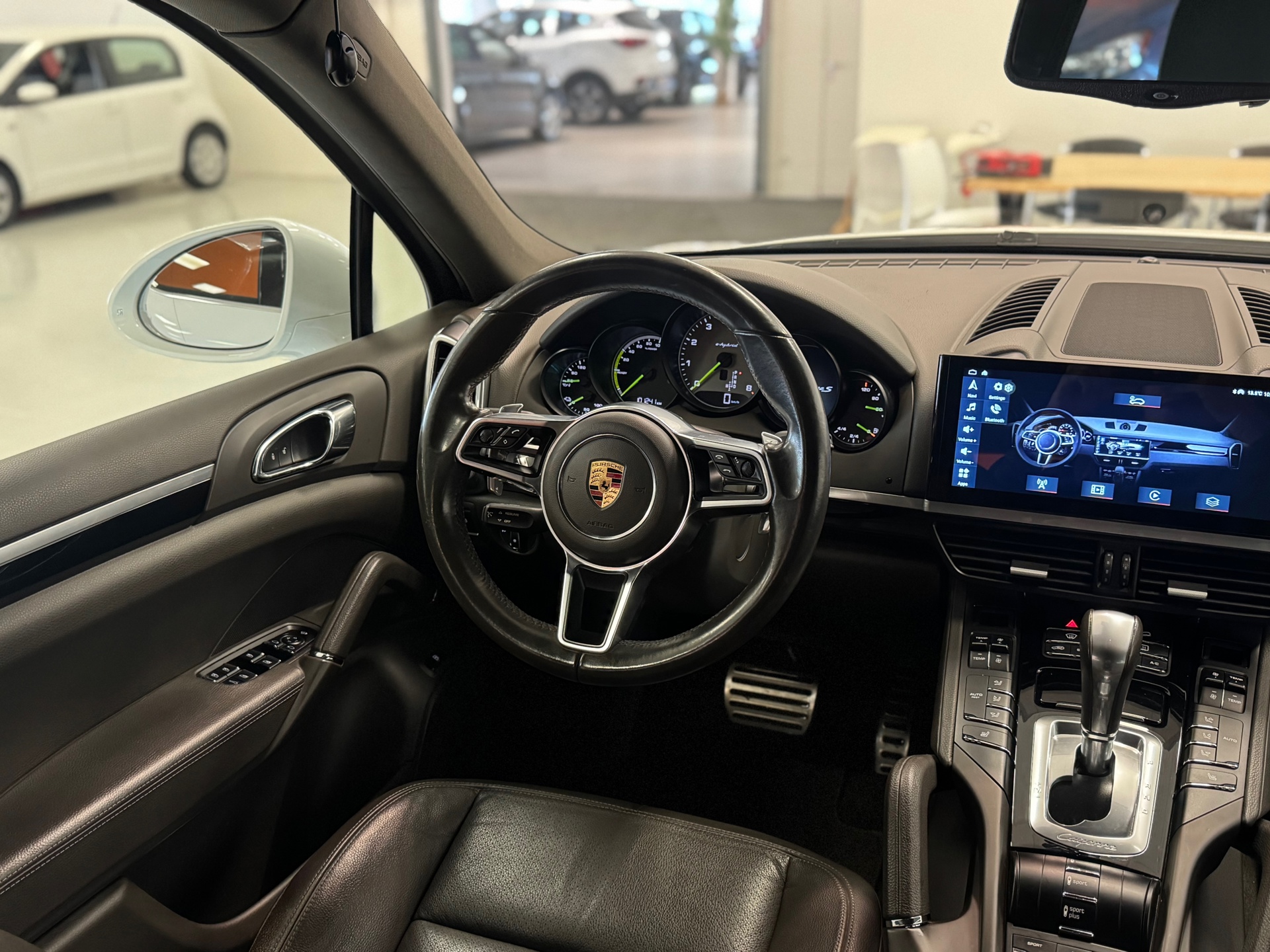 Foto van Porsche Cayenne S Hybrid
