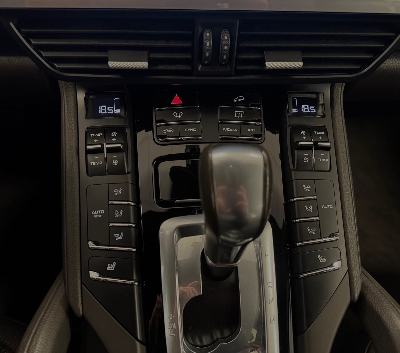 Foto van Porsche Cayenne S Hybrid