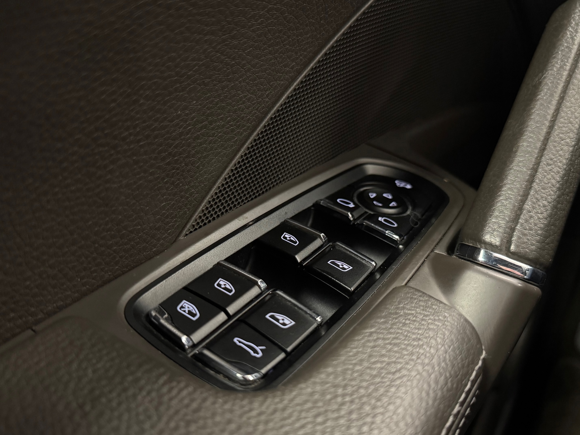 Foto van Porsche Cayenne S Hybrid