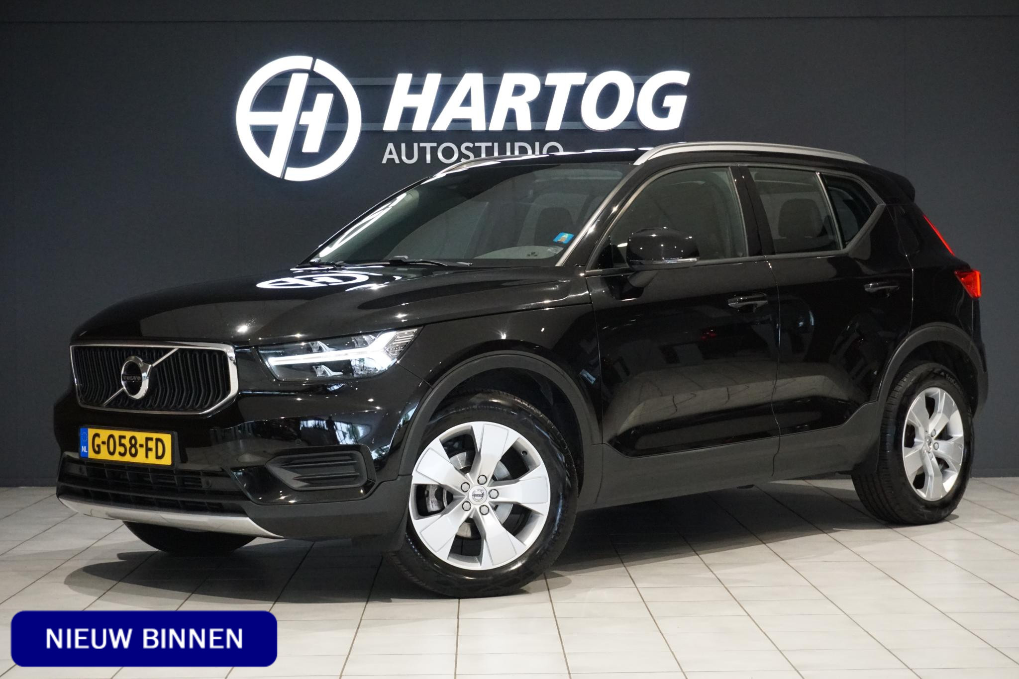 Volvo XC40 1.5 T3 Momentum Pro 2019 - voorkant