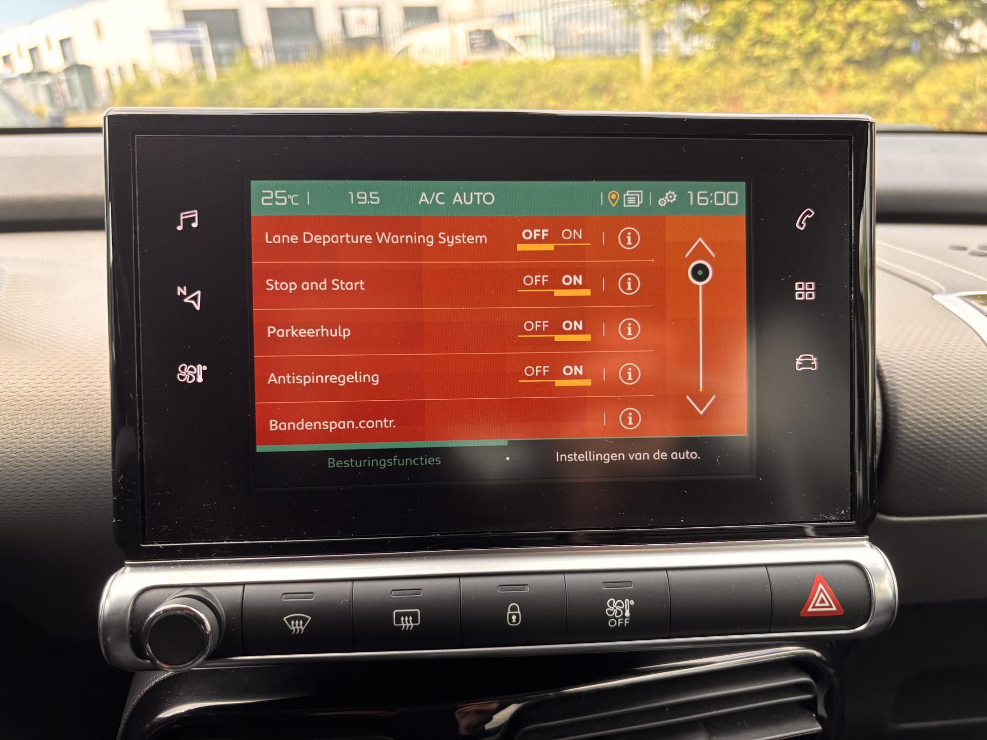 Foto van Citroen C4 Cactus