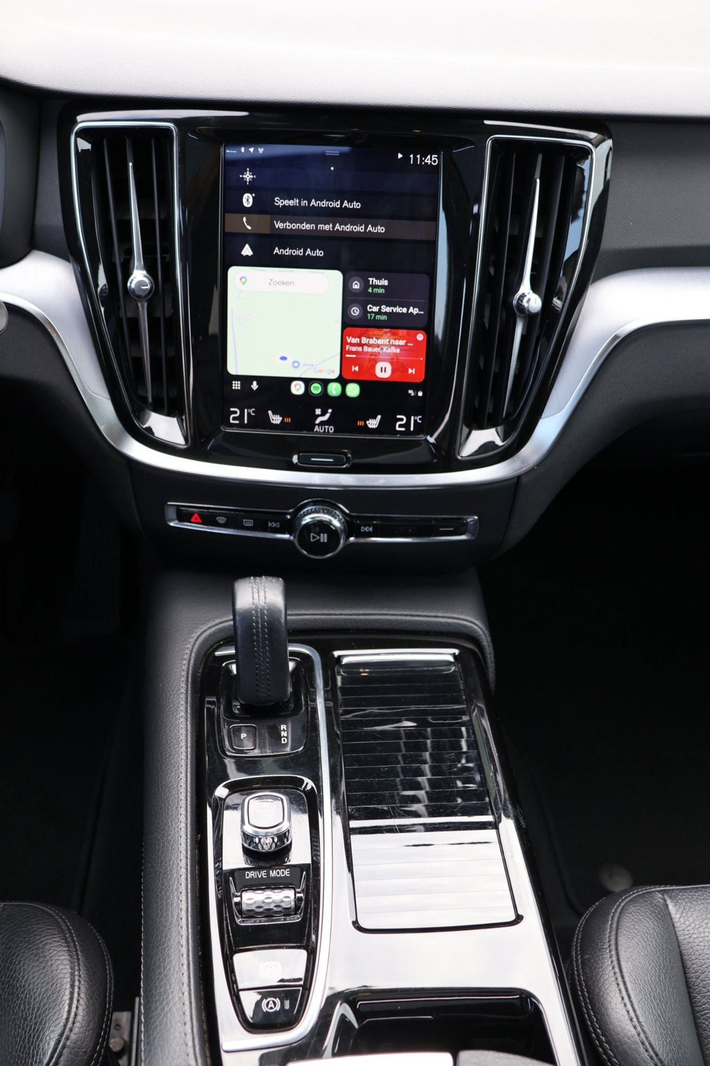 Foto van Volvo V60 T8 Twin Engine