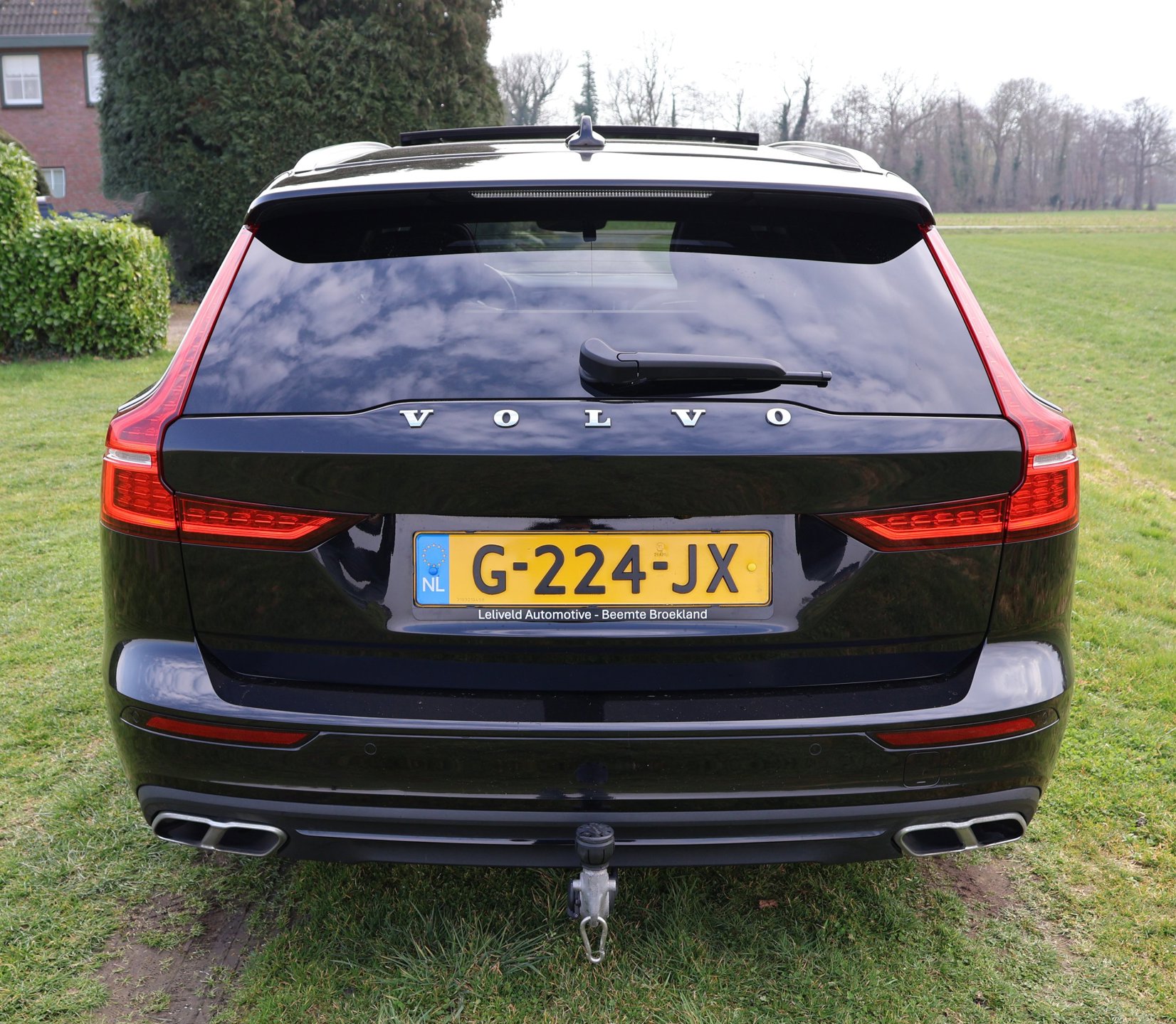 Foto van Volvo V60 T8 Twin Engine