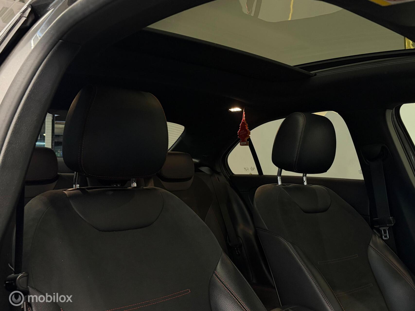 Foto van Mercedes-Benz A 180