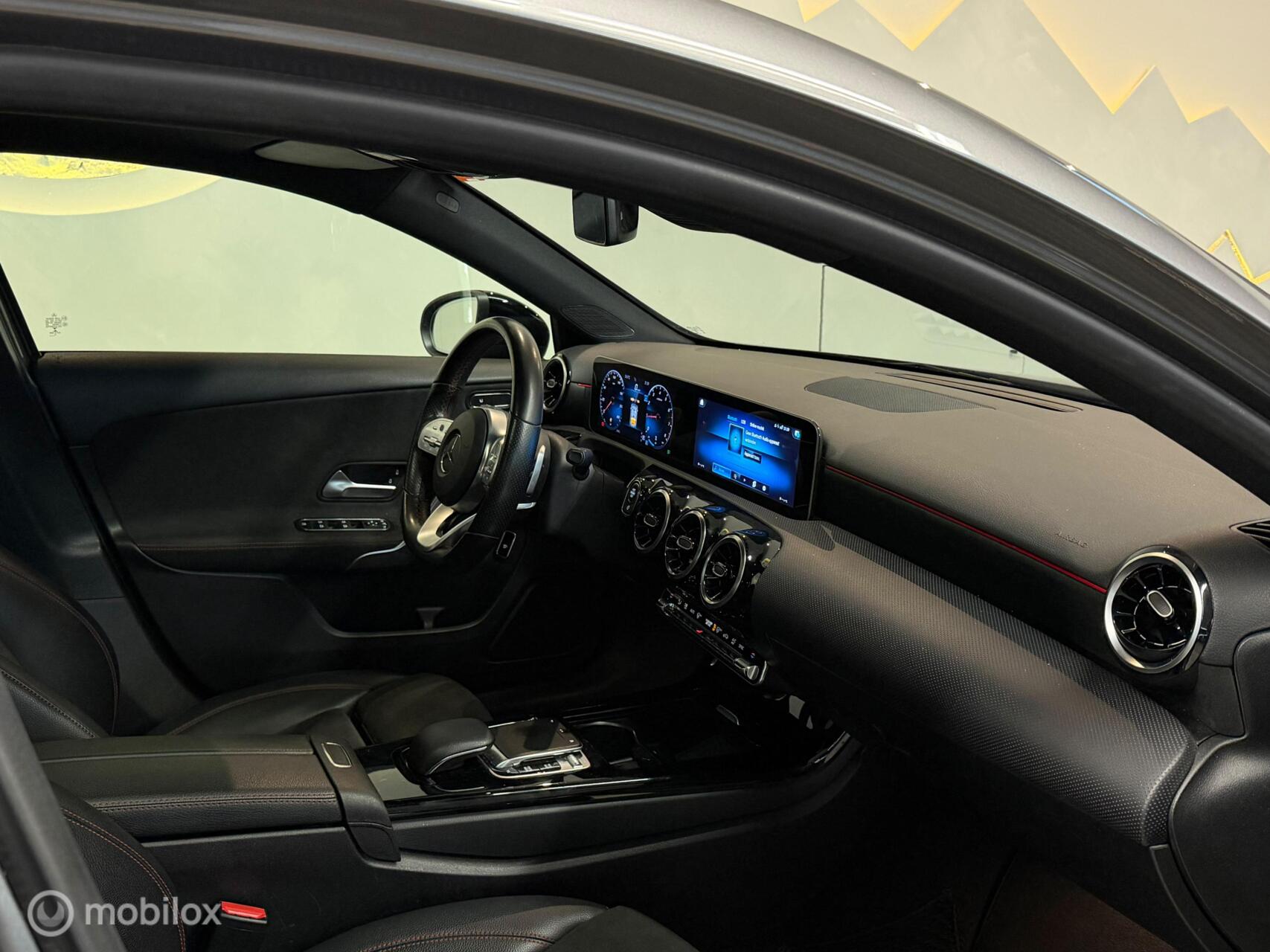 Foto van Mercedes-Benz A 180