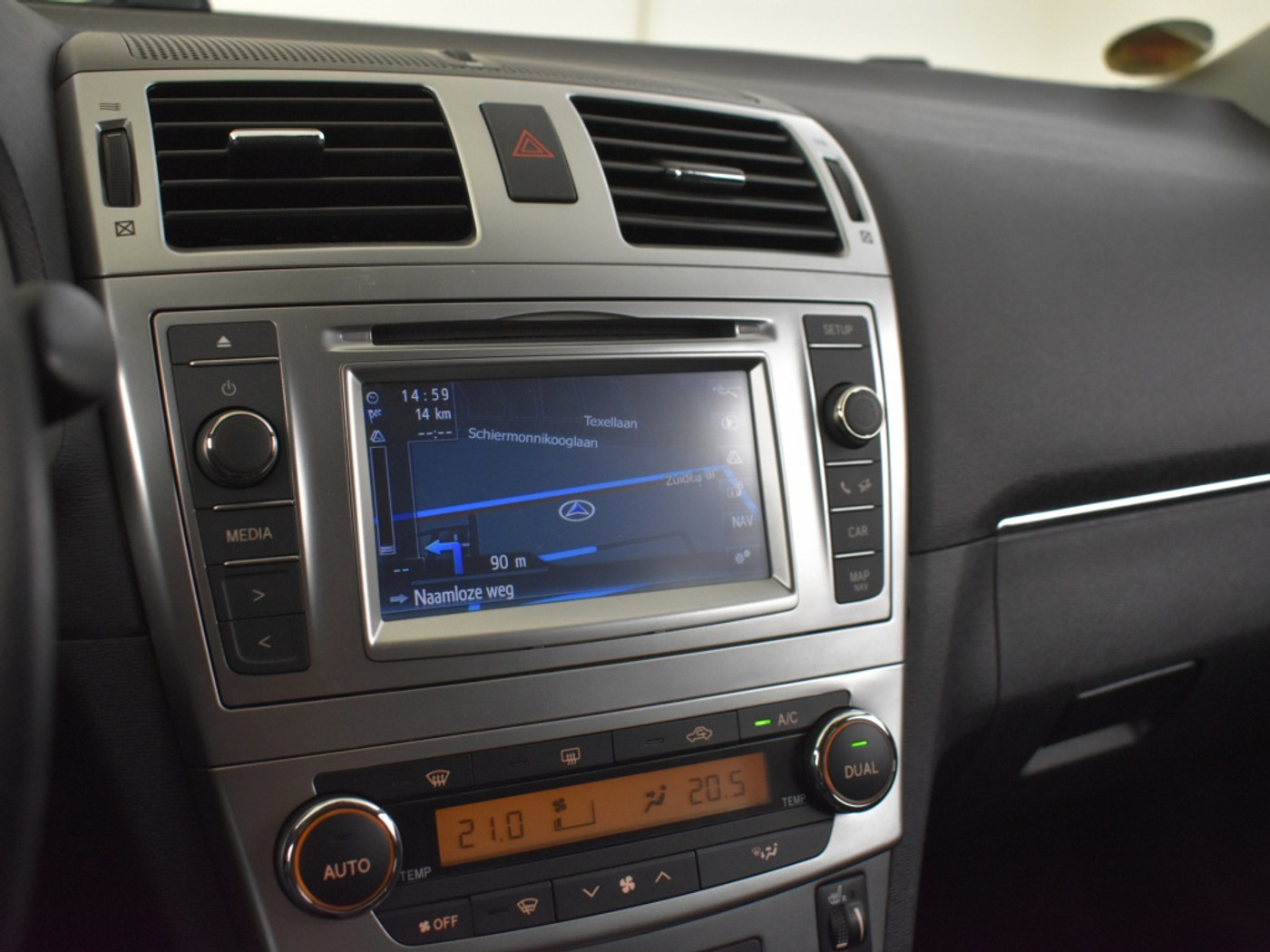Foto van Toyota Toyota Avensis
