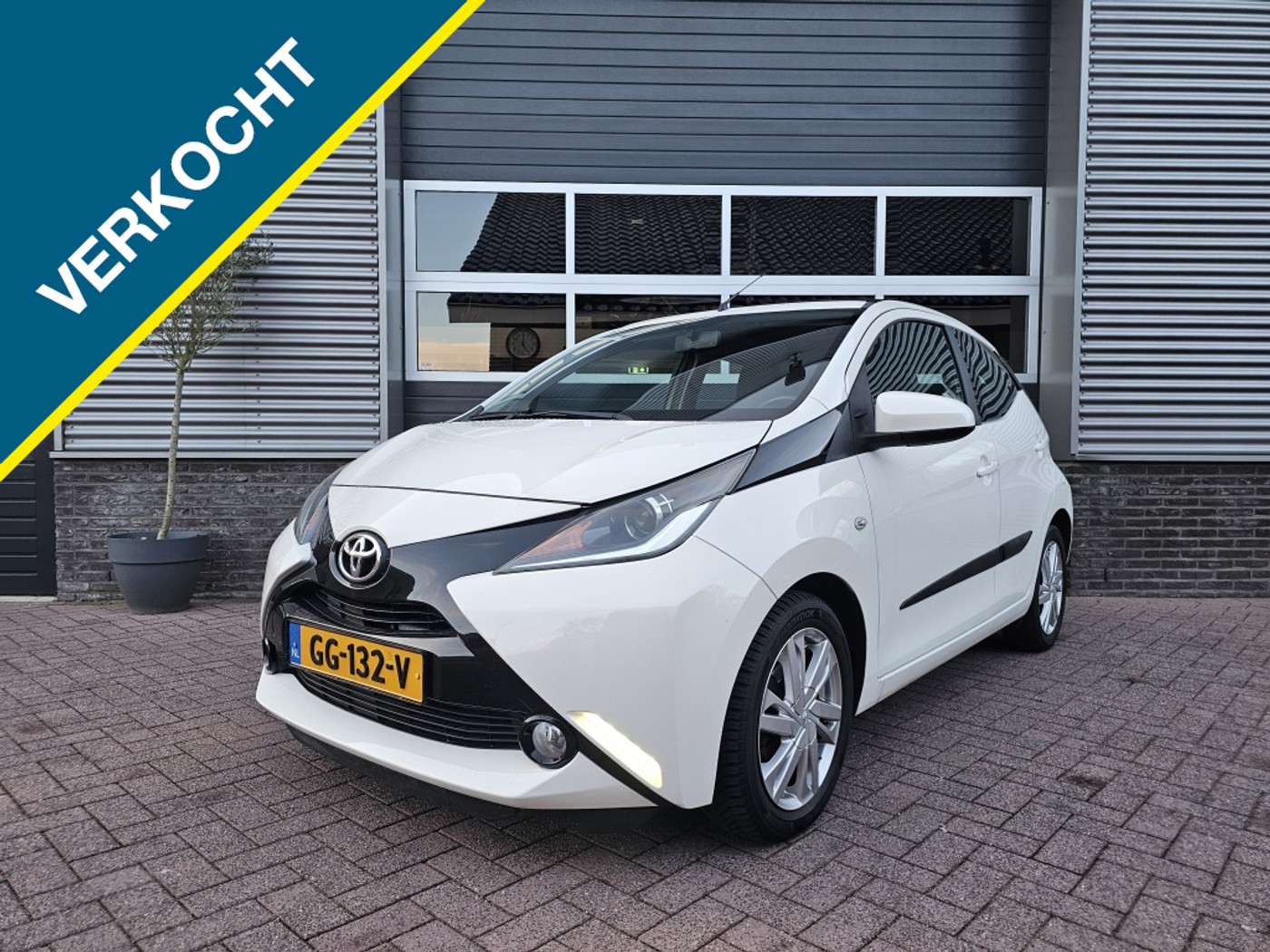 Toyota Toyota Aygo 1.0 VVT-i x-wave 2015 - voorkant