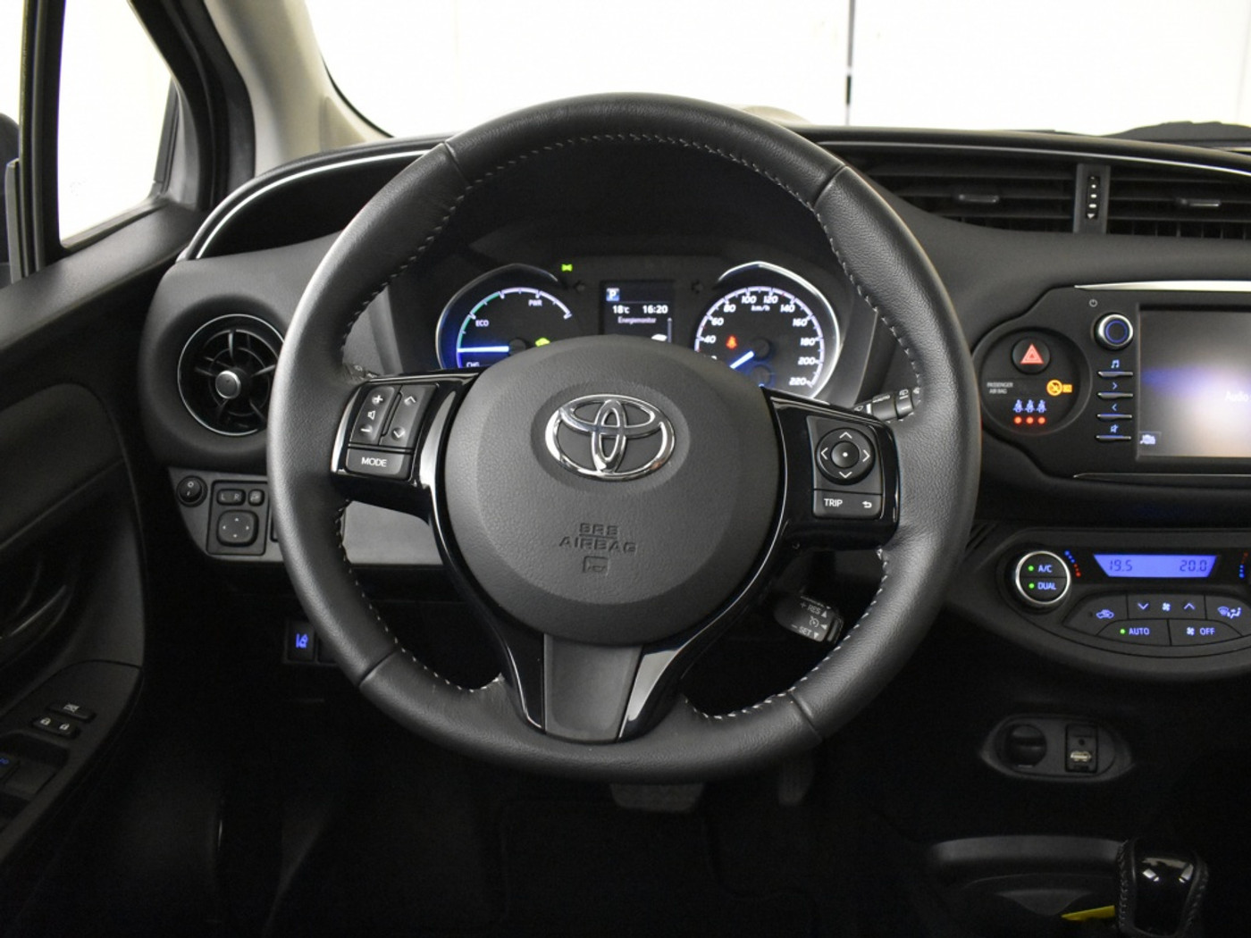 Foto van Toyota Toyota Yaris Hybrid