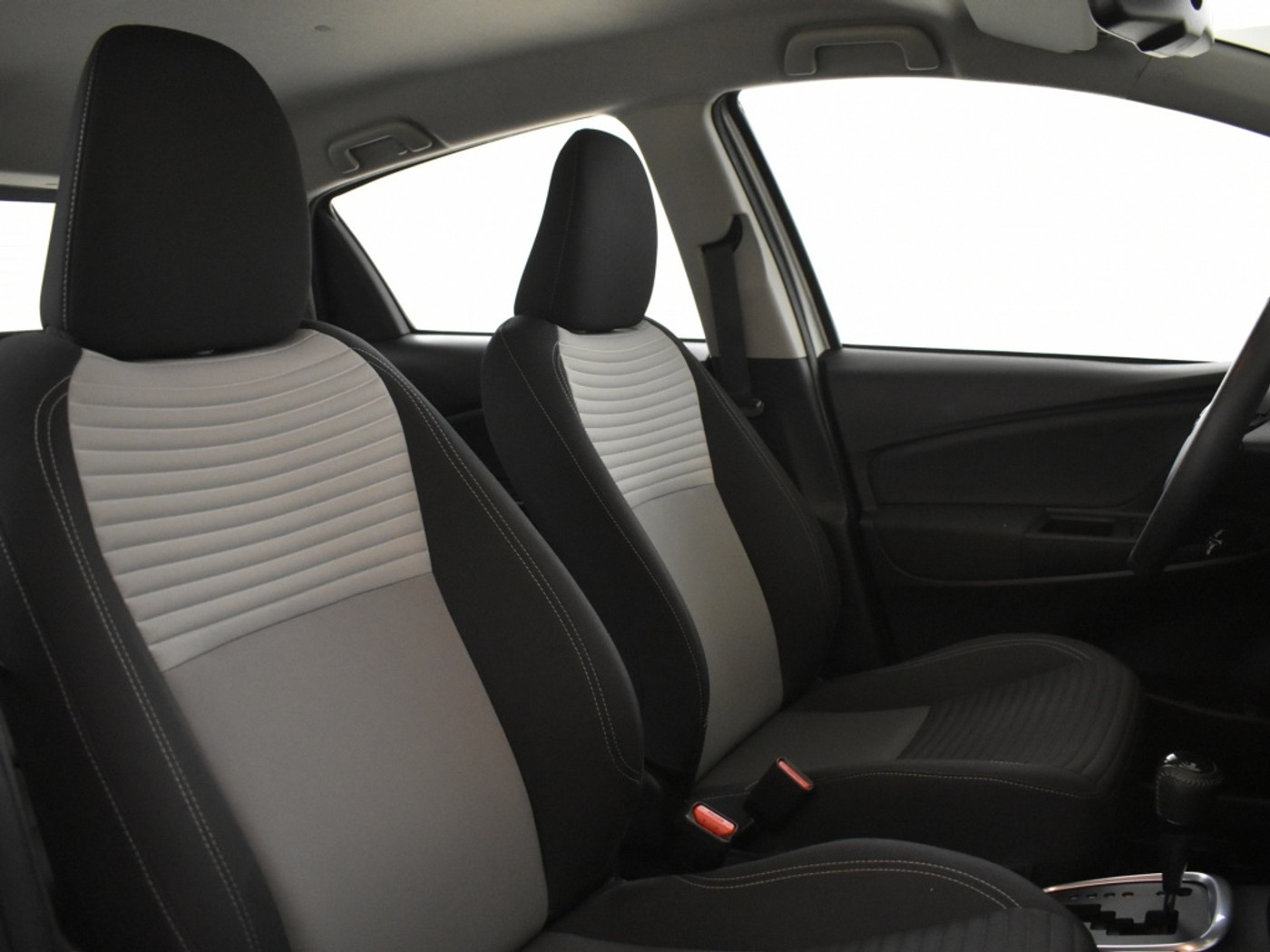 Foto van Toyota Toyota Yaris Hybrid