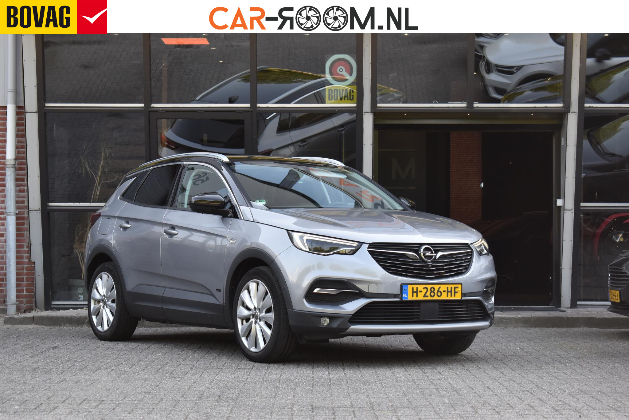 Opel Grandland X 1.6 Turbo Hybrid4 Innovation 2020 - voorkant