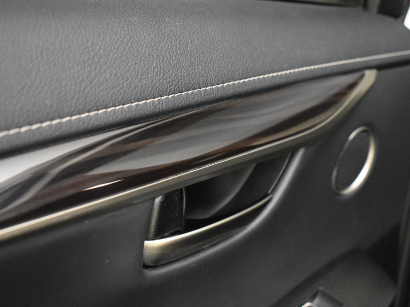 Foto van Lexus Lexus Nx300h
