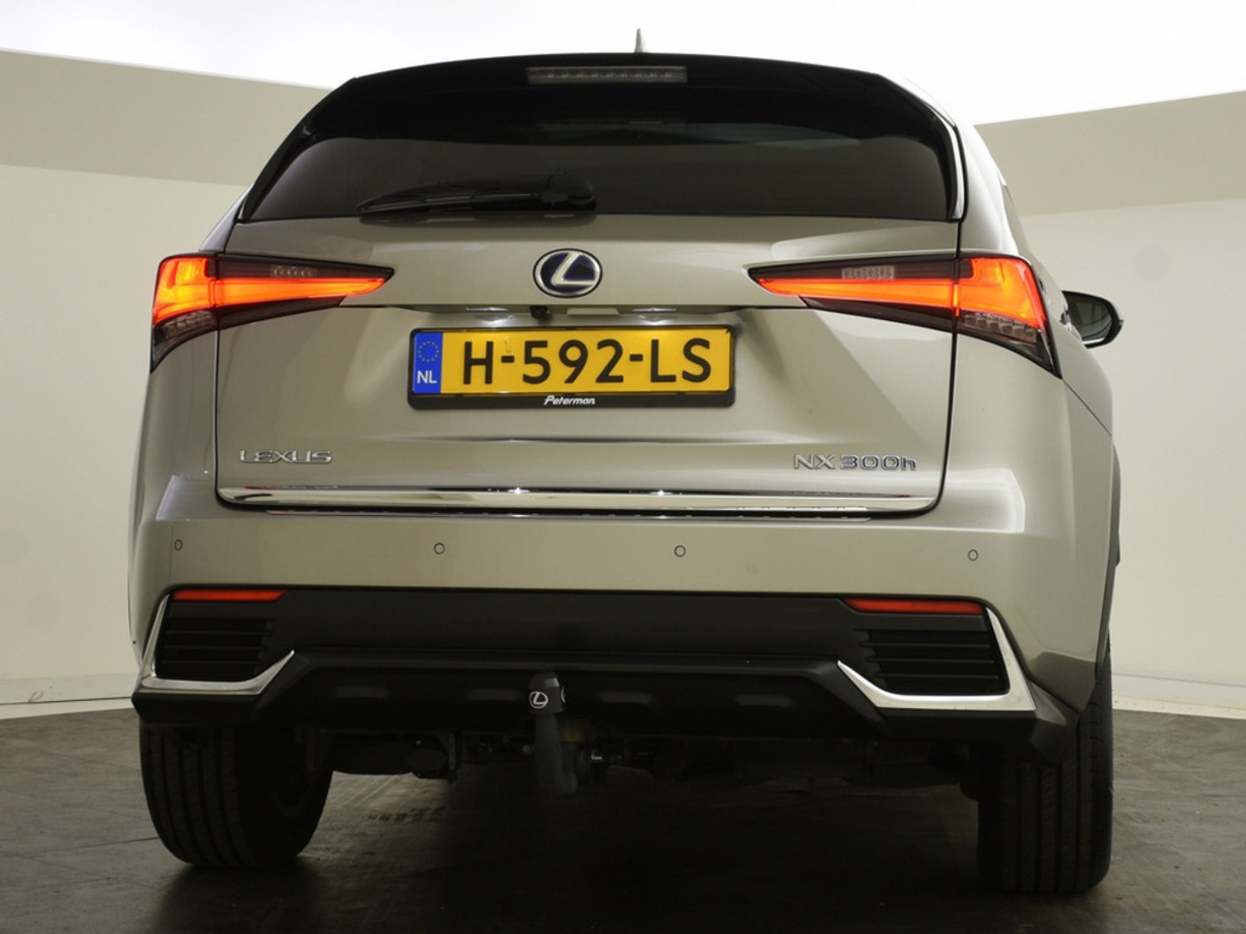 Foto van Lexus Lexus Nx300h