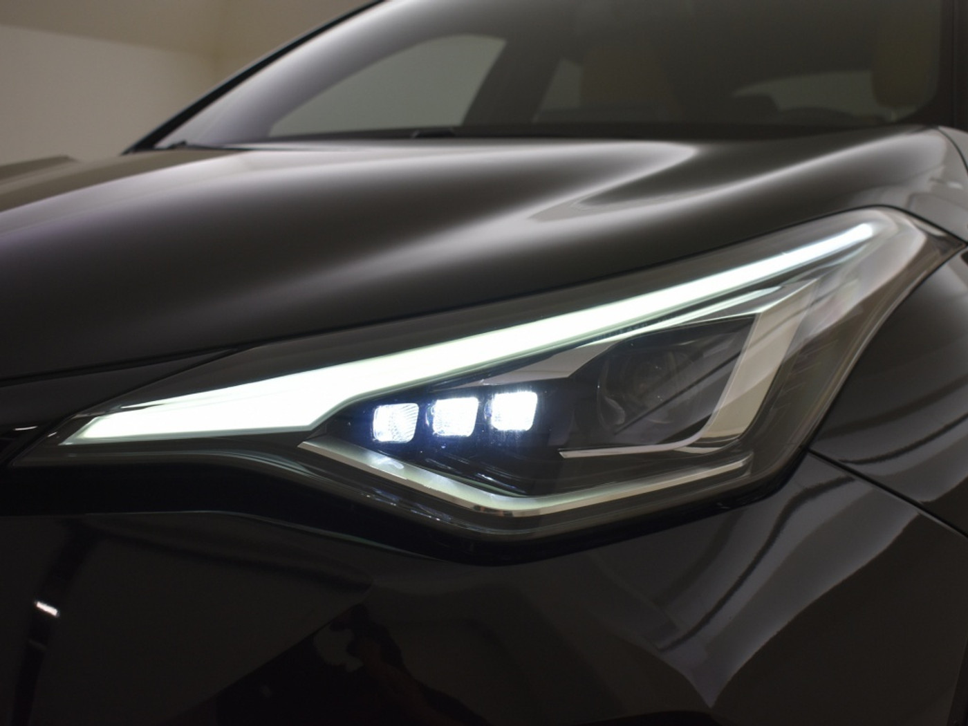 Foto van Toyota Toyota C-hr