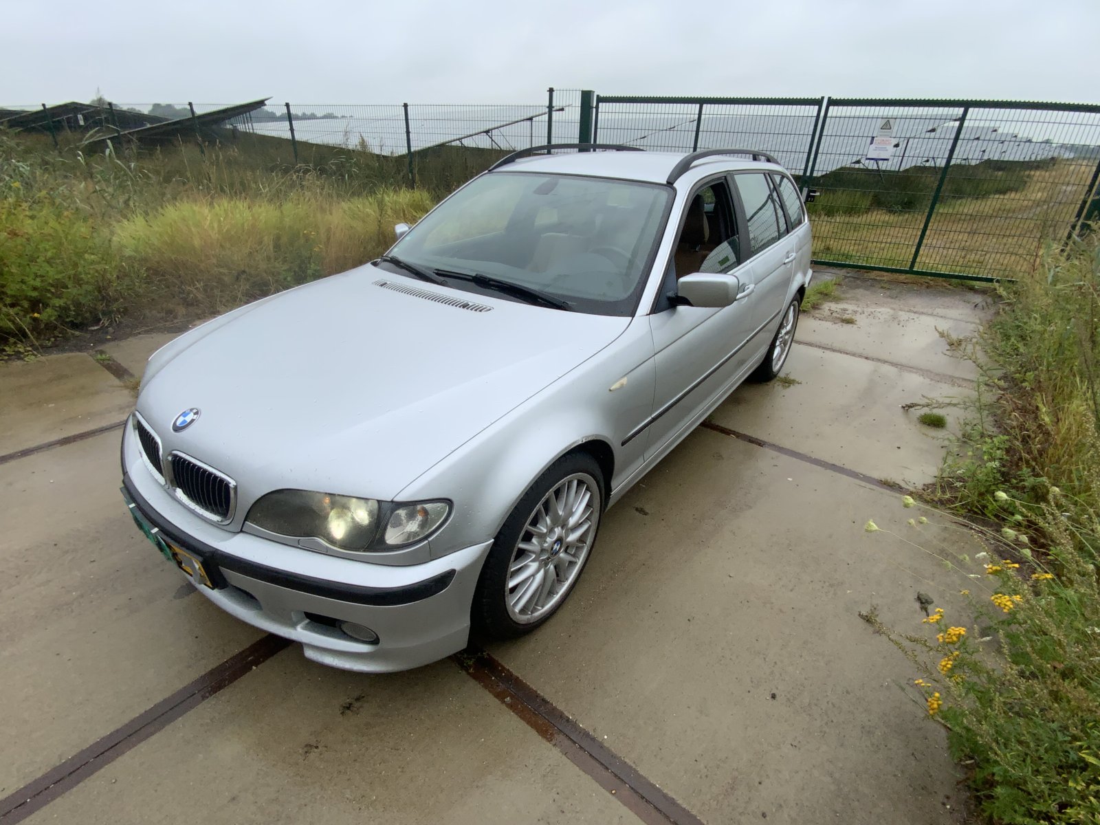 BMW 3-serie Touring 320i Special Exec. 2003 - voorkant