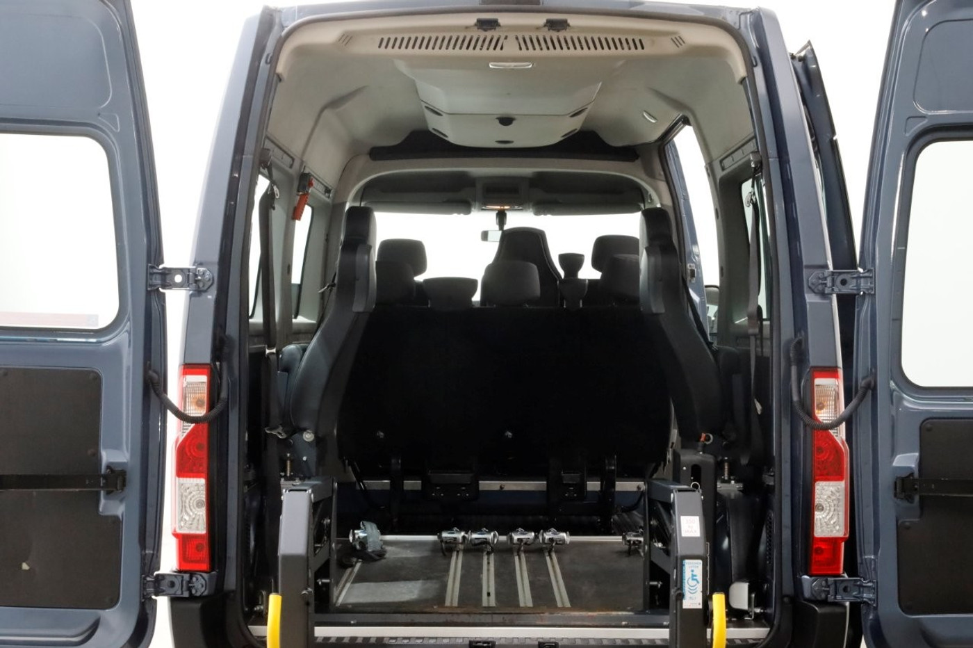 Foto van Opel Movano Combi