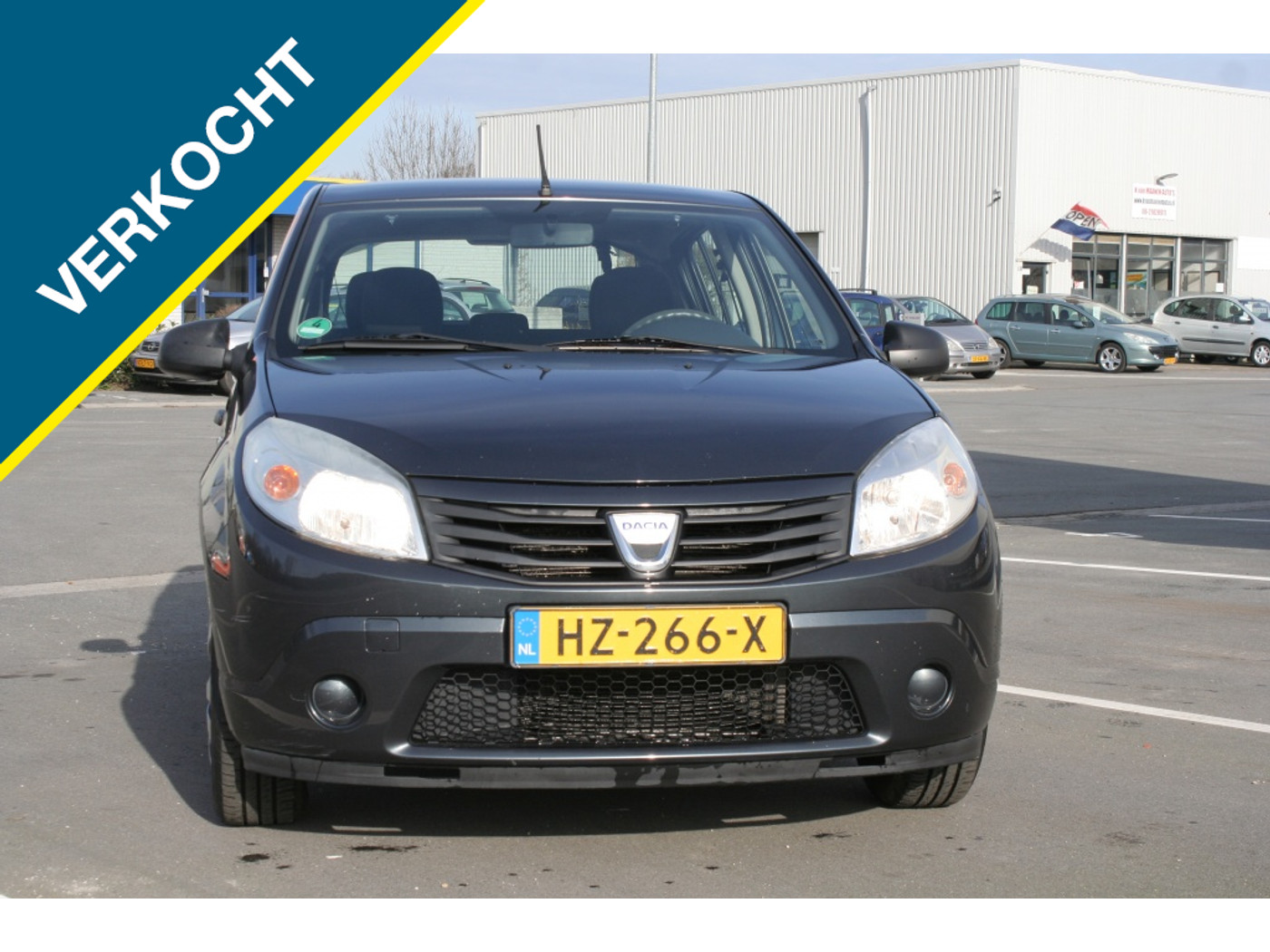 Dacia Sandero 1.2 Lauréate 2010 - voorkant