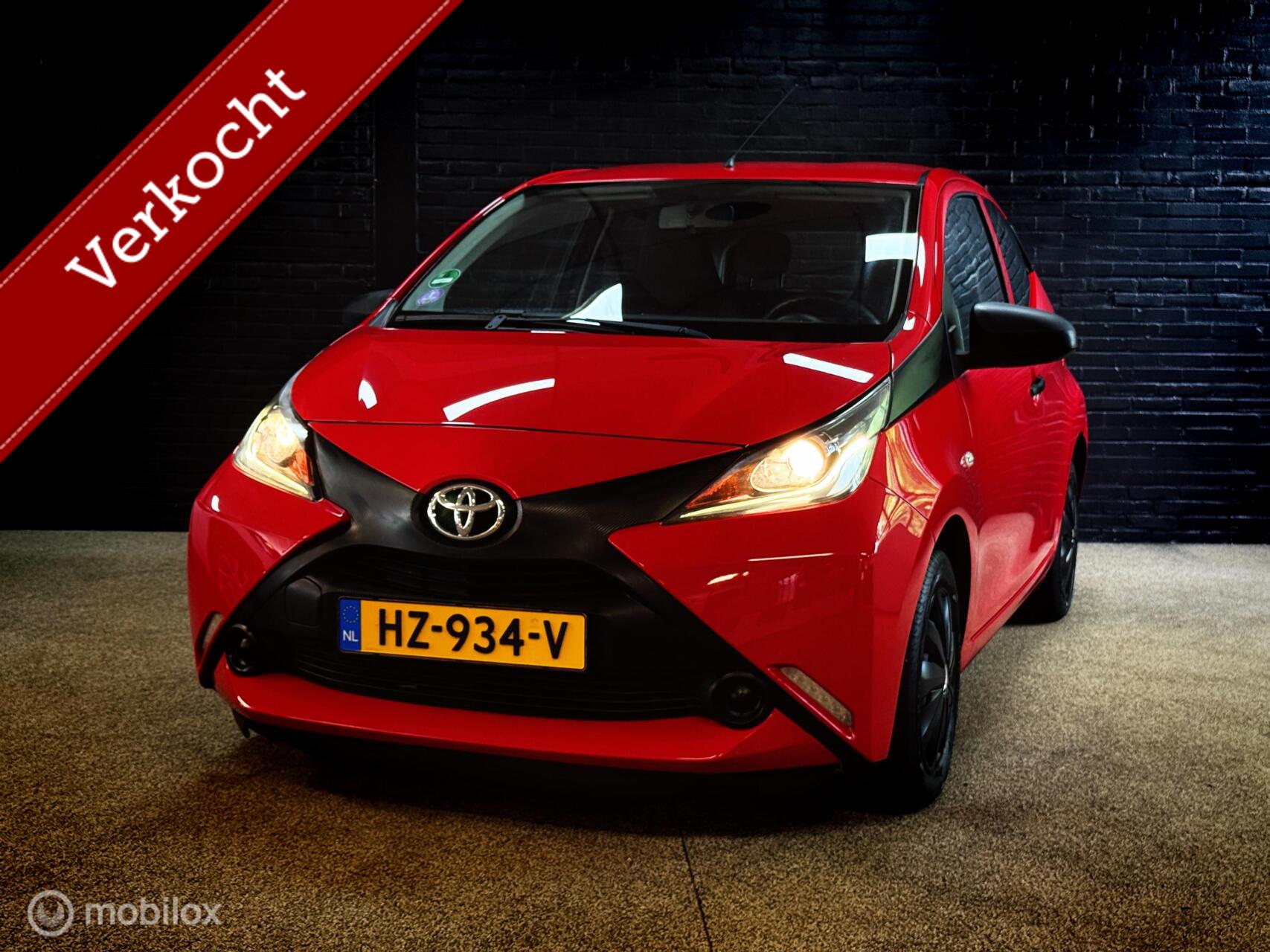 Toyota Toyota Aygo 1.0 VVT-i x now AIRCO APPLE CARPLAY 1e EIG 2016 - voorkant