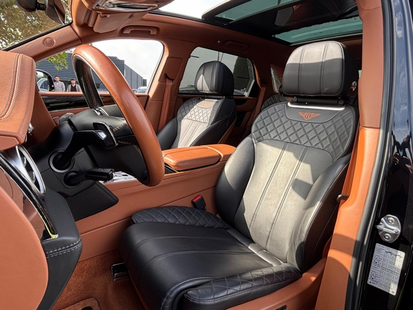 Foto van Bentley Bentayga W12