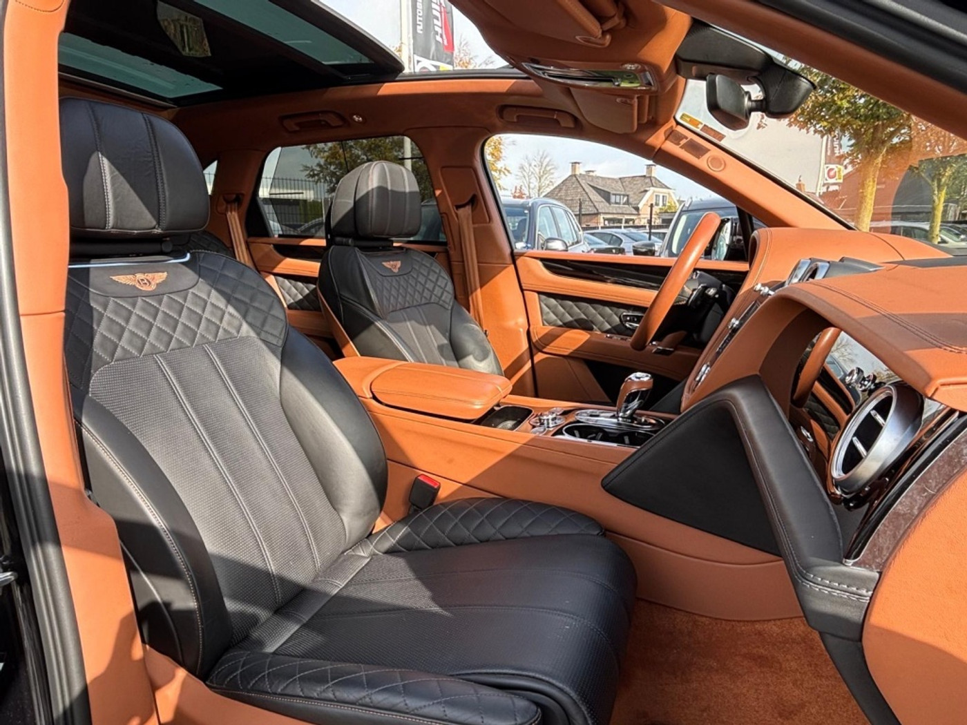 Foto van Bentley Bentayga W12