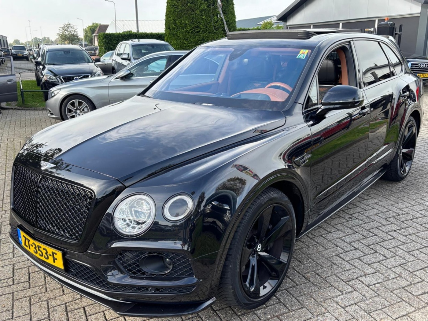 Foto van Bentley Bentayga W12