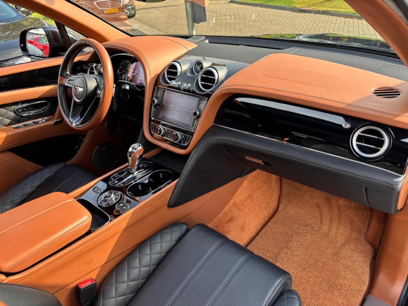 Foto van Bentley Bentayga W12