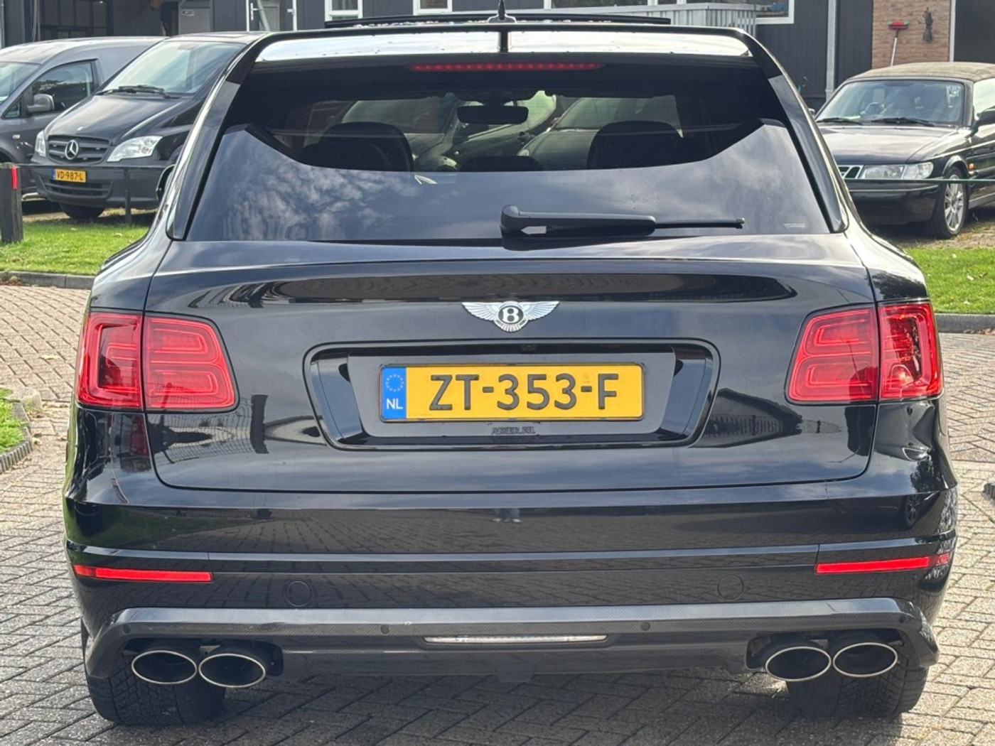 Foto van Bentley Bentayga W12