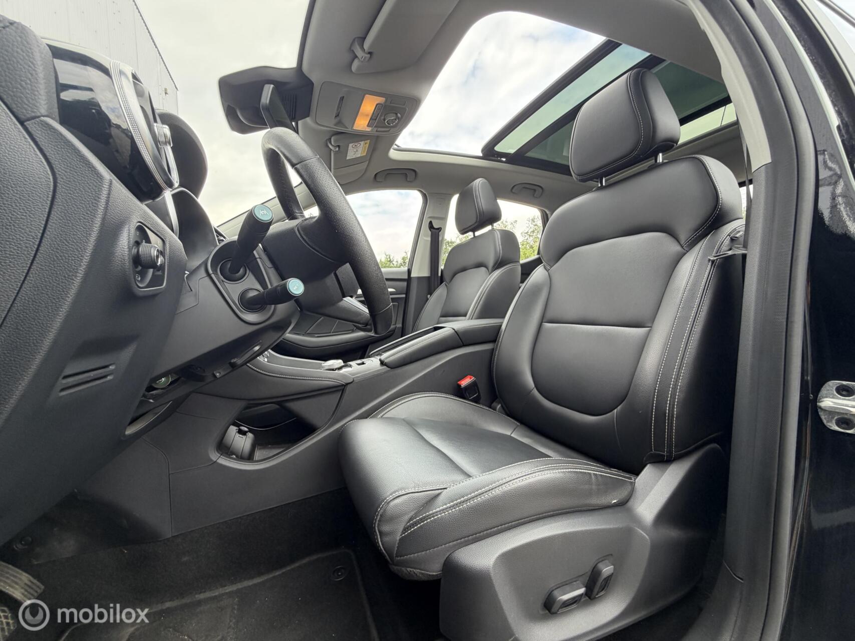 Foto van MG MG ZS Ev