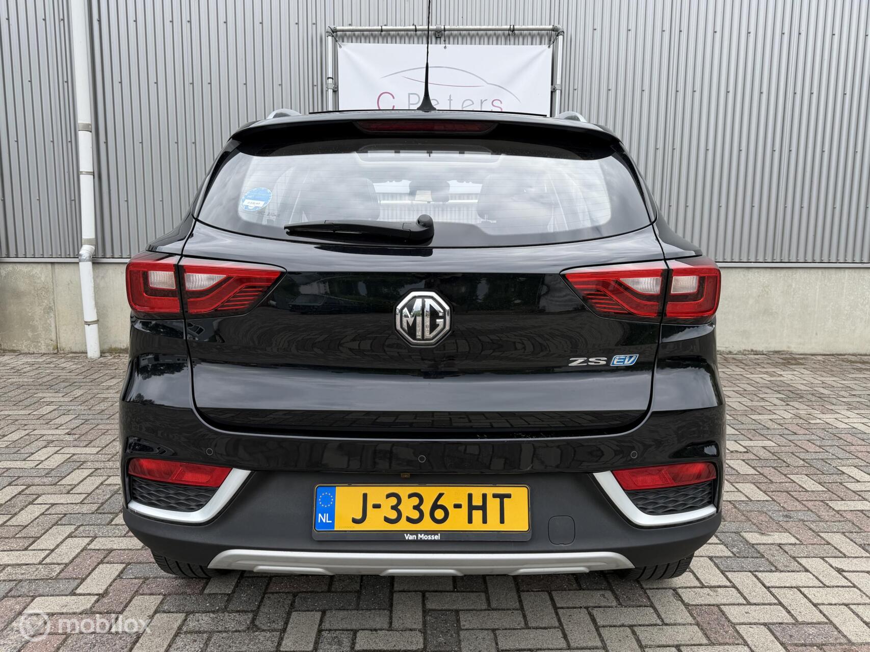 Foto van MG MG ZS Ev