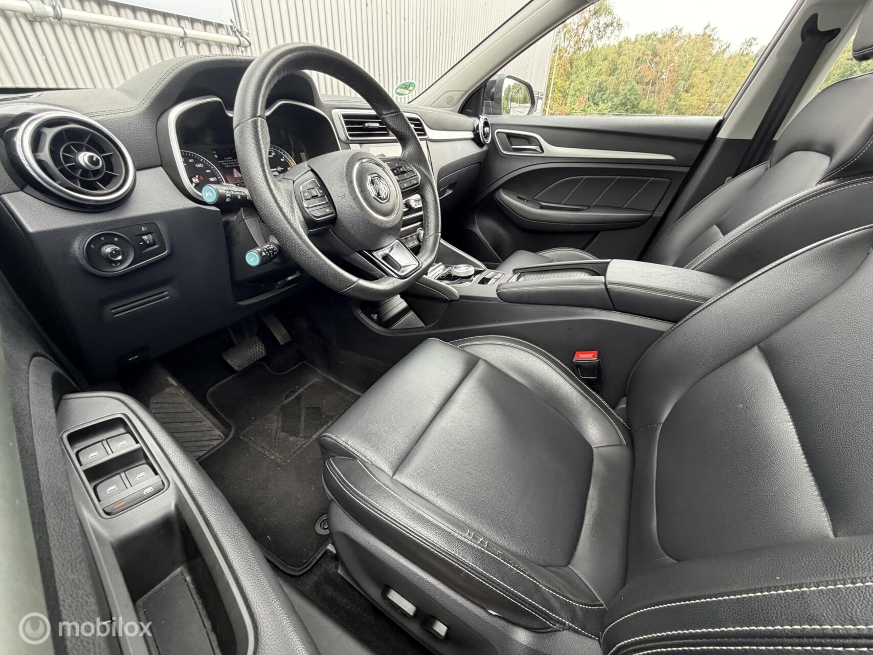 Foto van MG MG ZS Ev