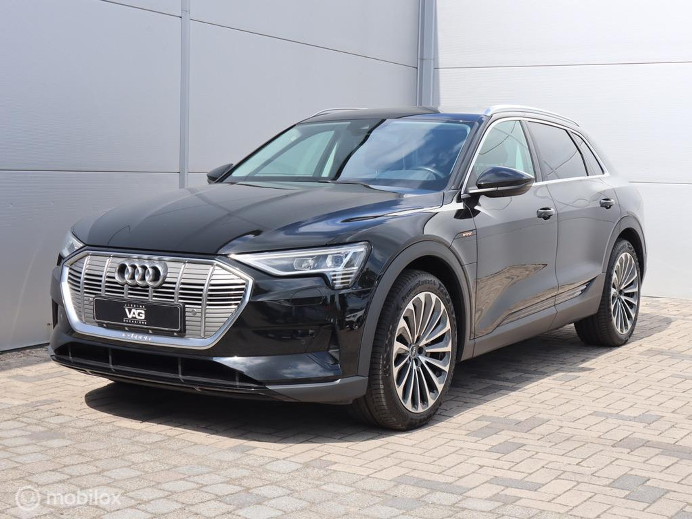Foto van Audi E-tron 50