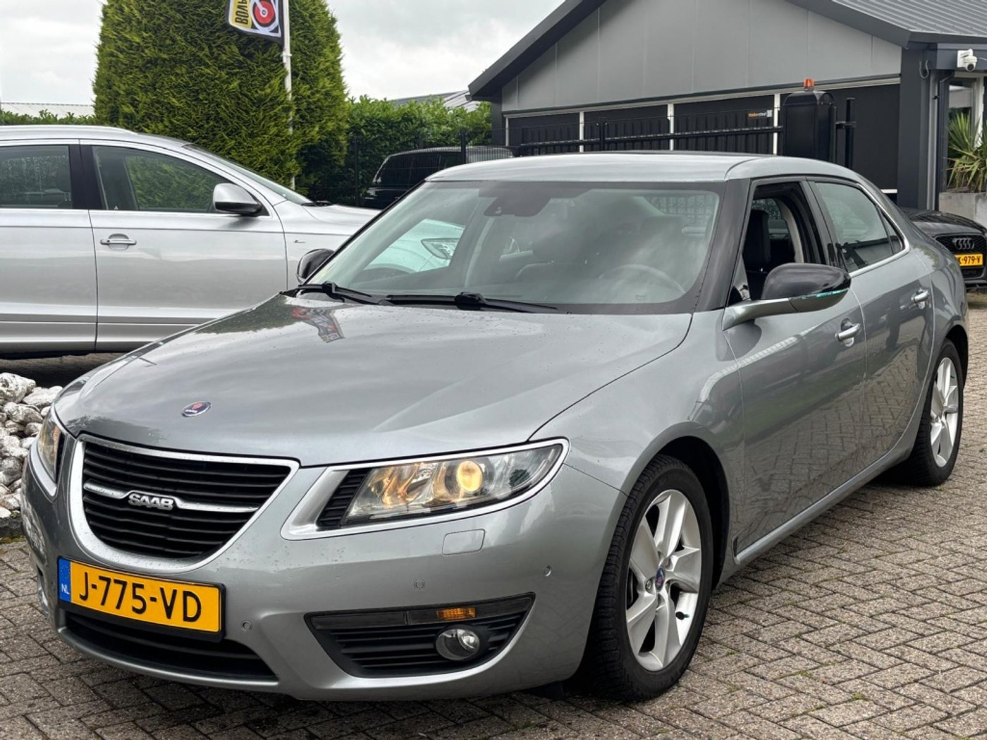 Saab Saab 9-5 2.0 TID Diesel Linear Exklusive Youngtimer Handgeschakeld 2010 - voorkant