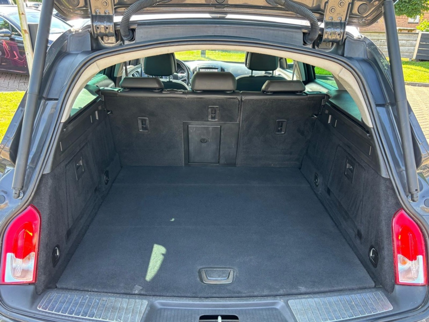 Foto van Opel Insignia Sports Tourer SW