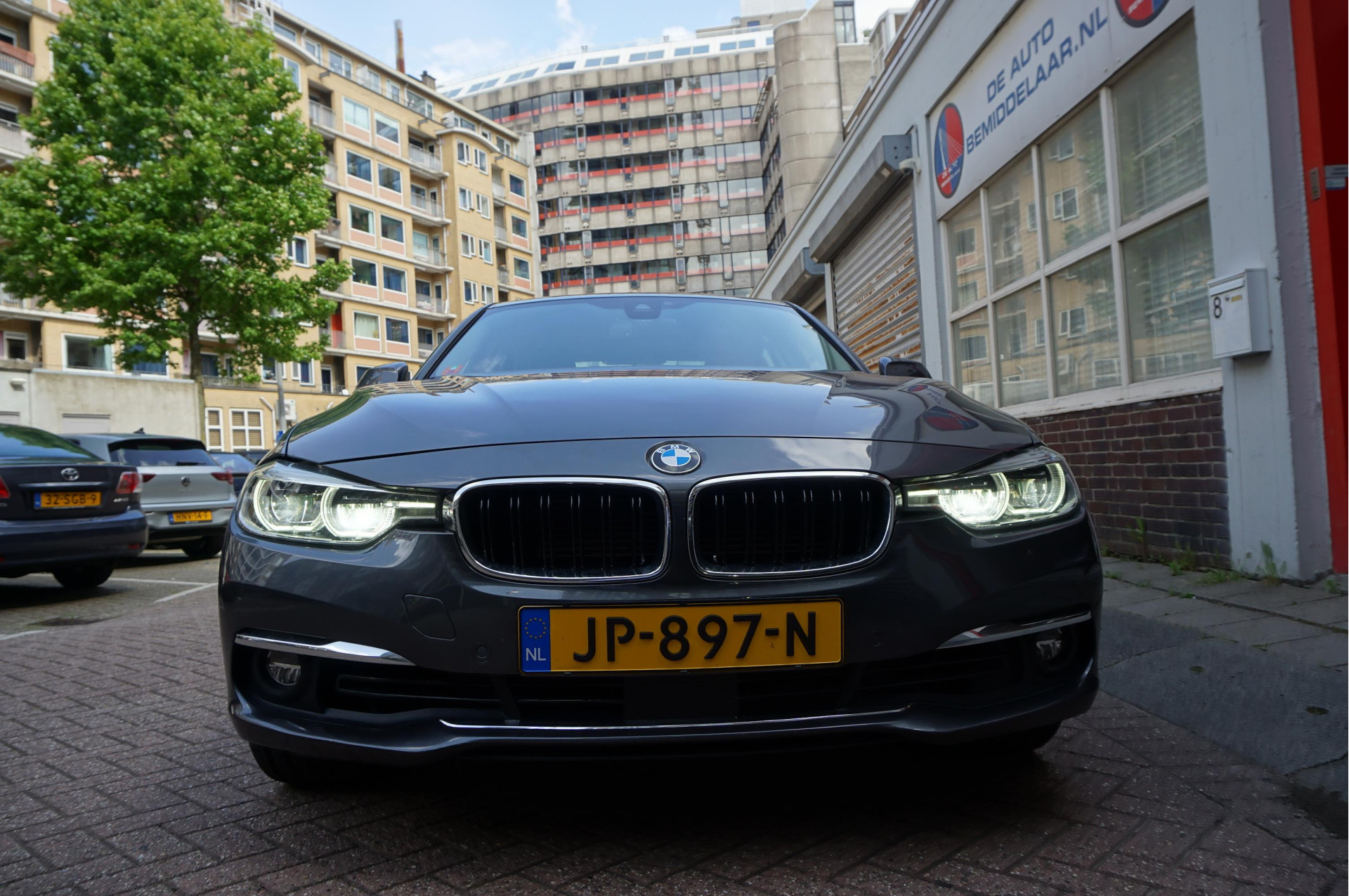 Foto van BMW 330e