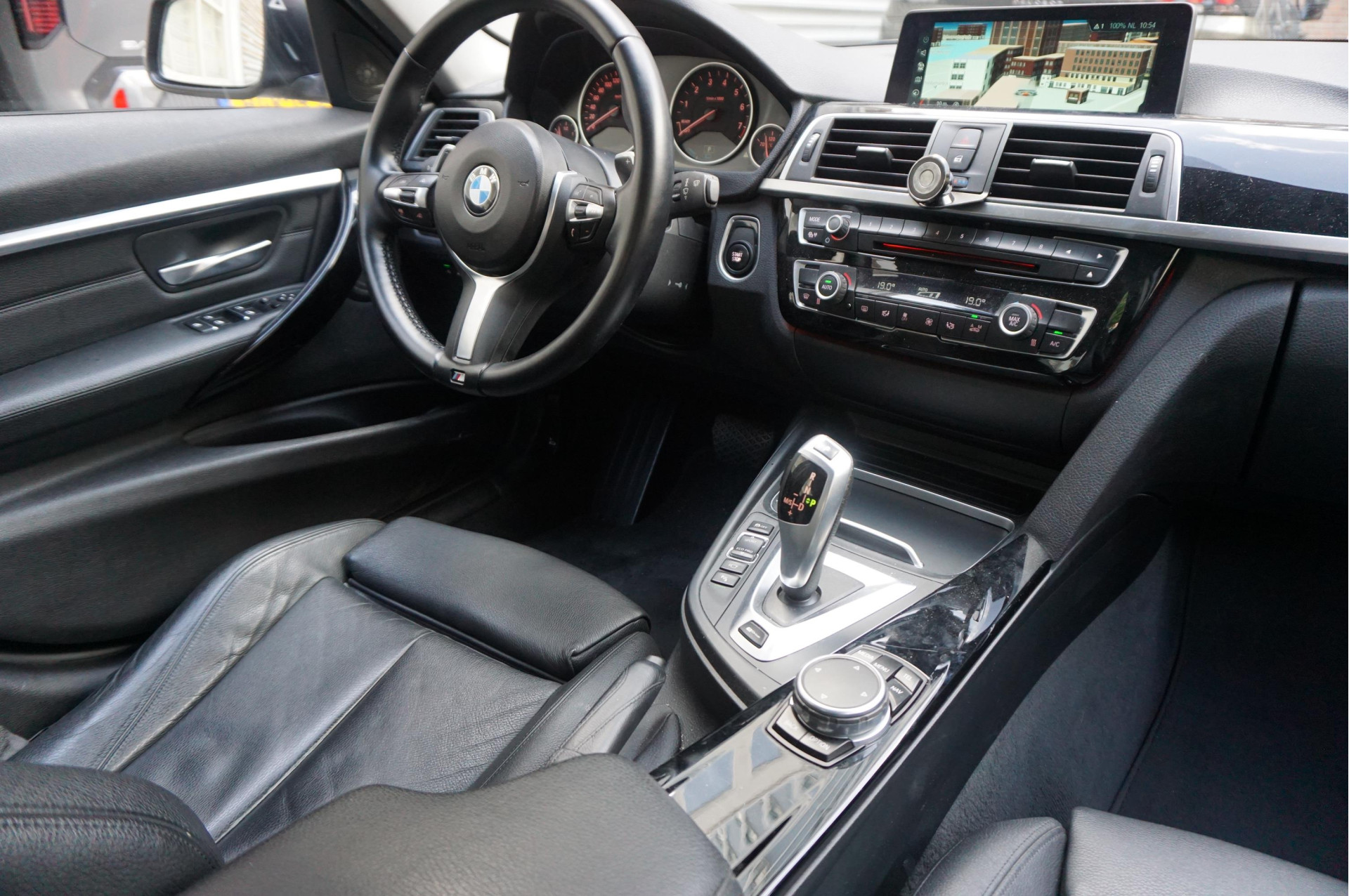 Foto van BMW 330e