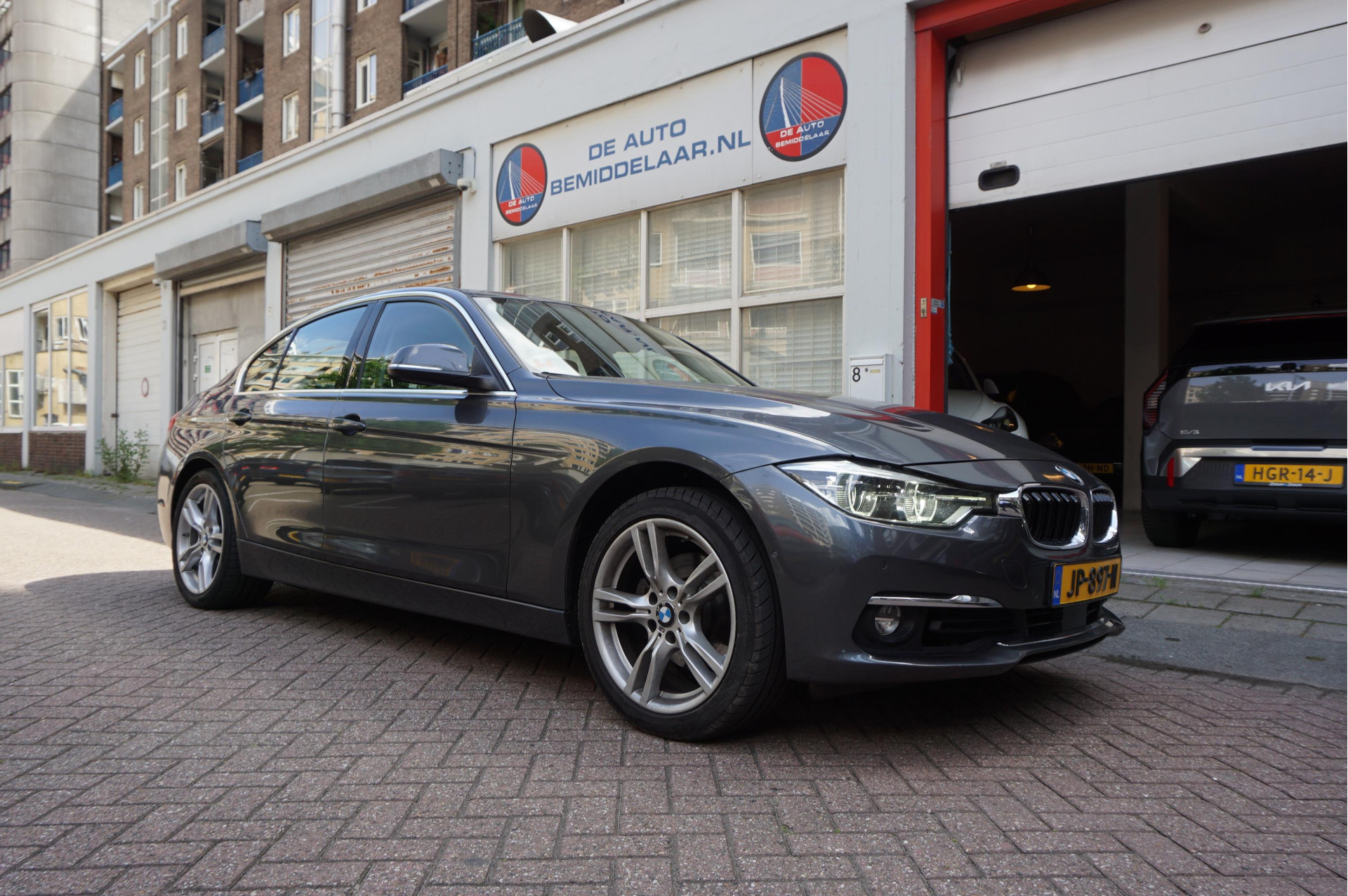 Foto van BMW 330e