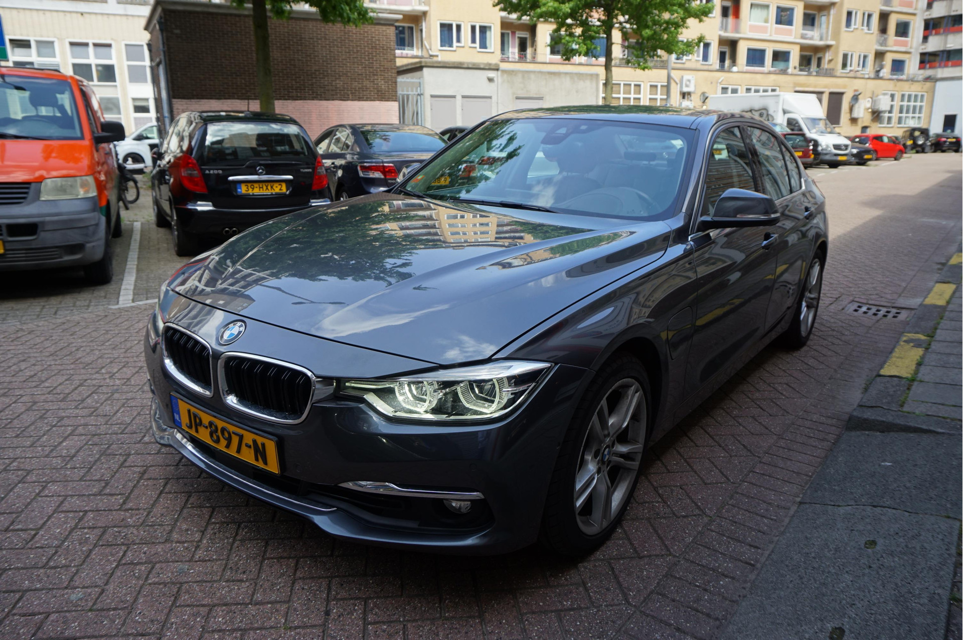 Foto van BMW 330e