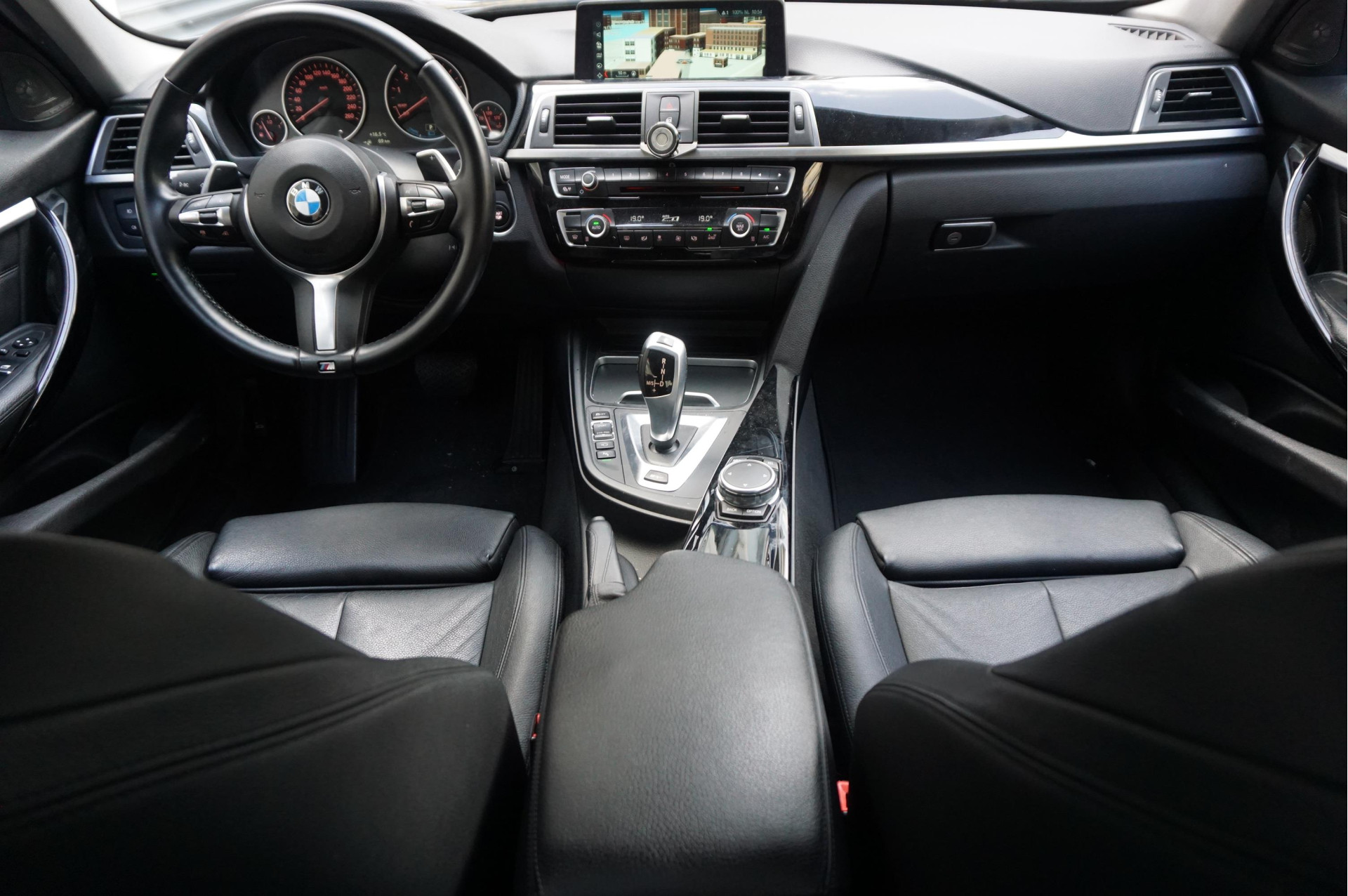 Foto van BMW 330e