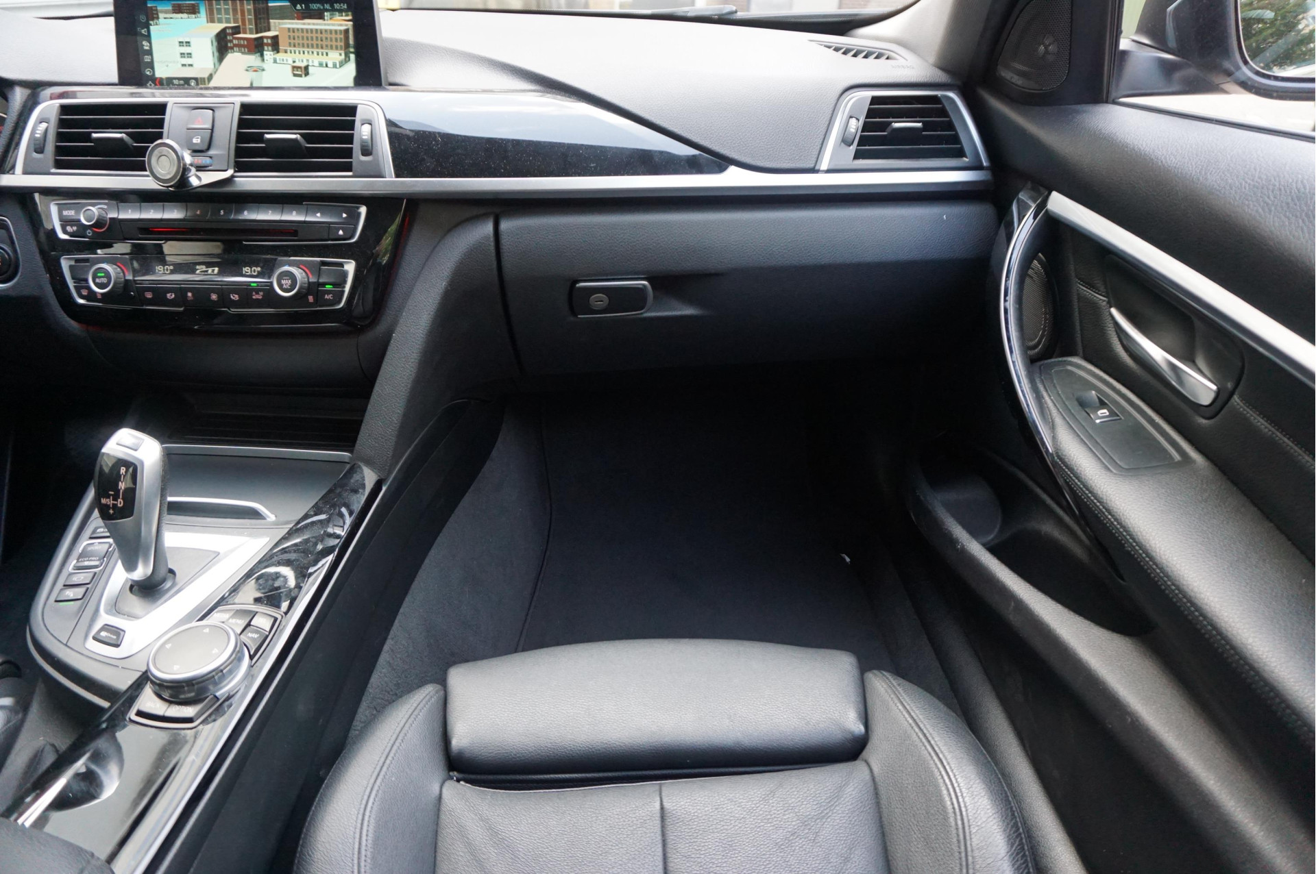 Foto van BMW 330e